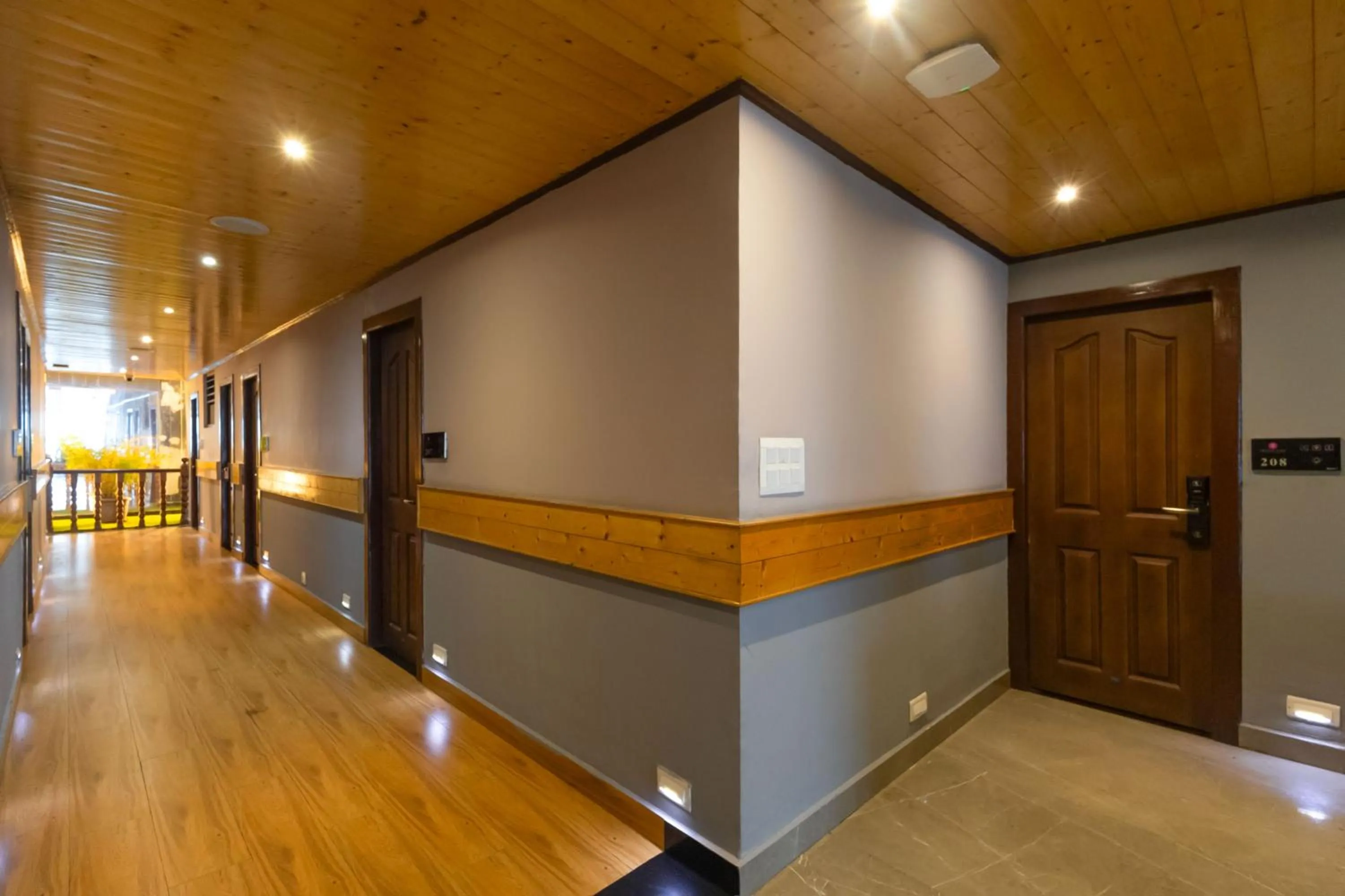 Facade/entrance in Sumitel Queens Yard