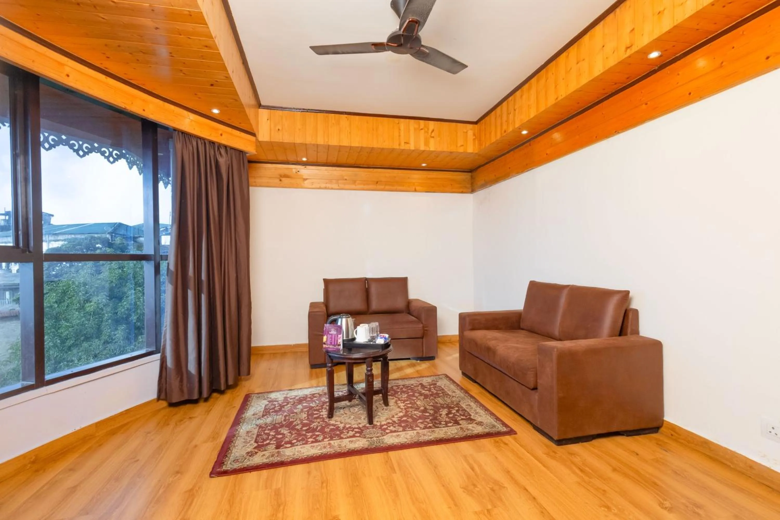 Seating area in Sumitel Queens Yard