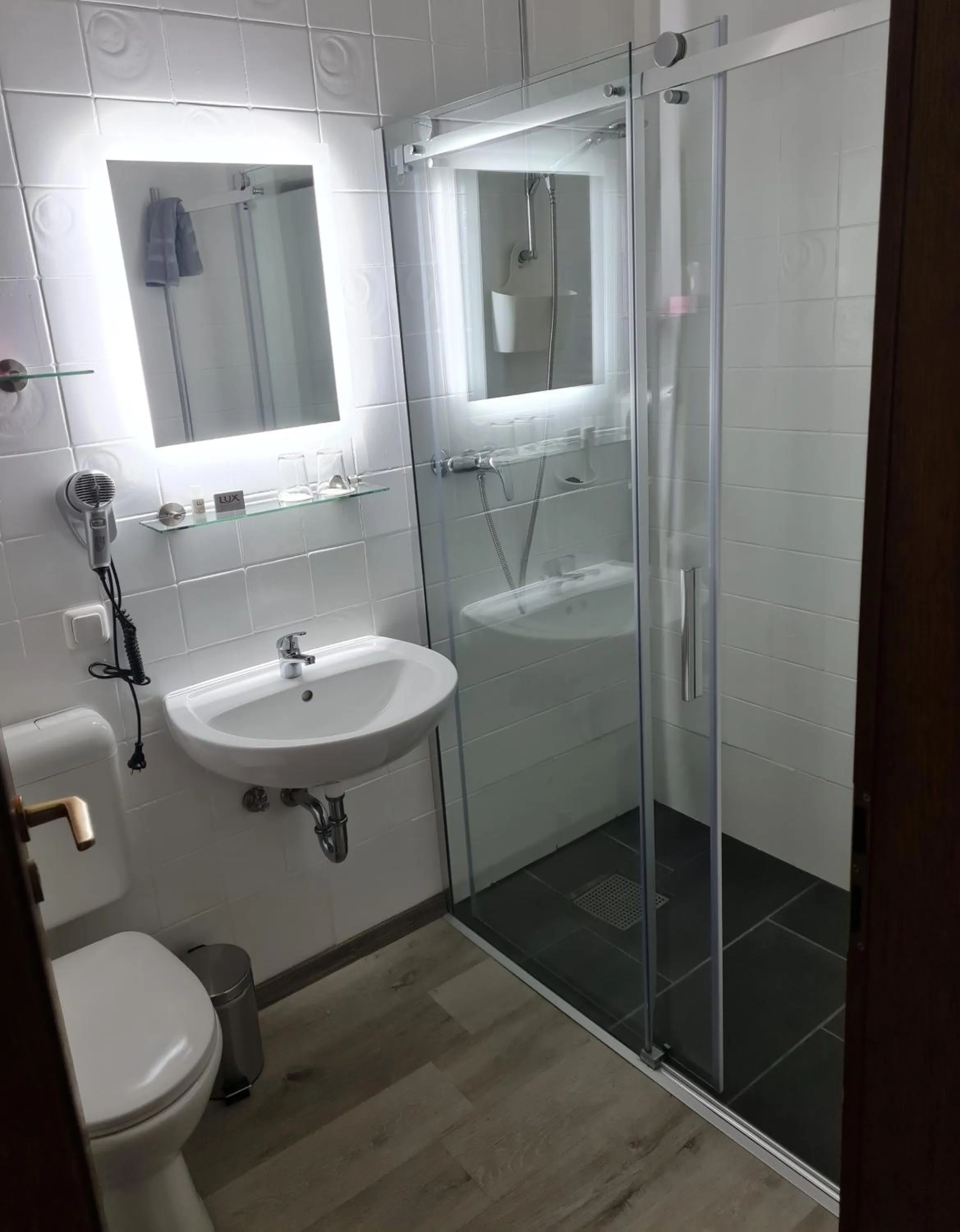 Shower in Hotel Stadt Witzenhausen