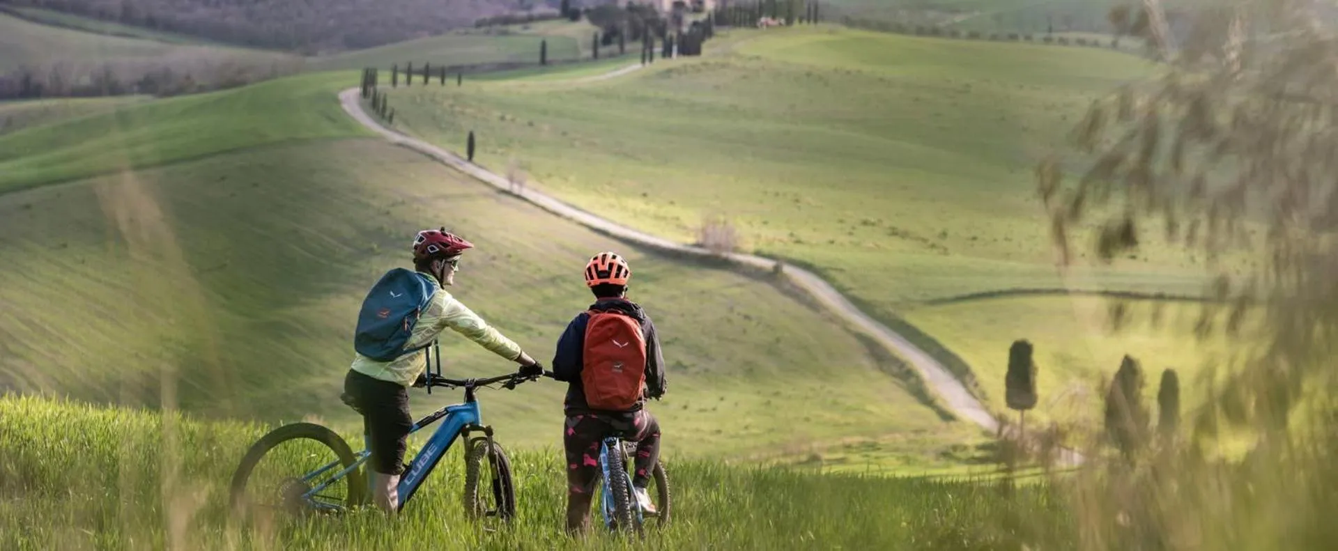 Hiking in Borgo San Martino - Residence Hotel & SPA