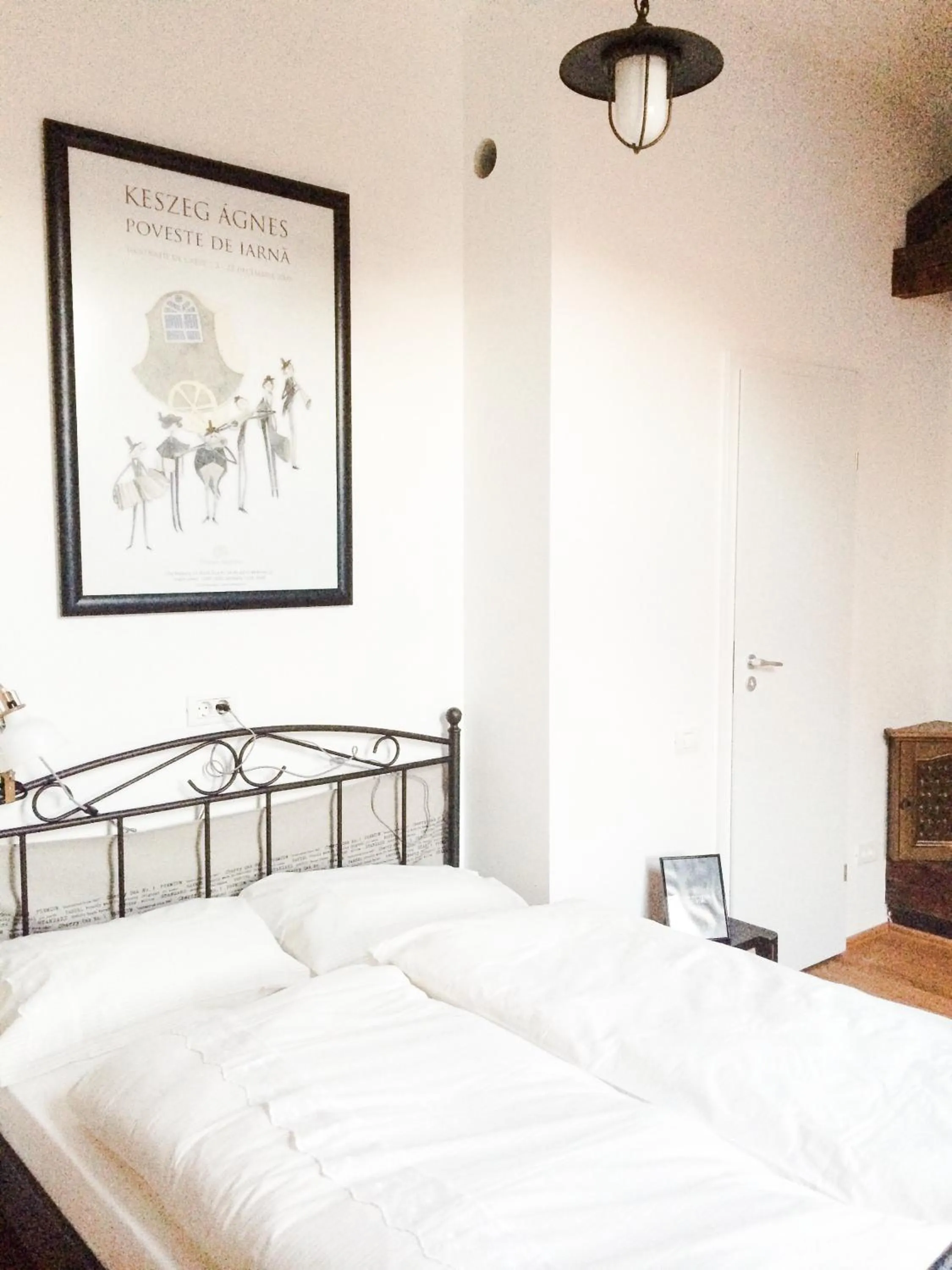 Bedroom, Bed in Camino Home