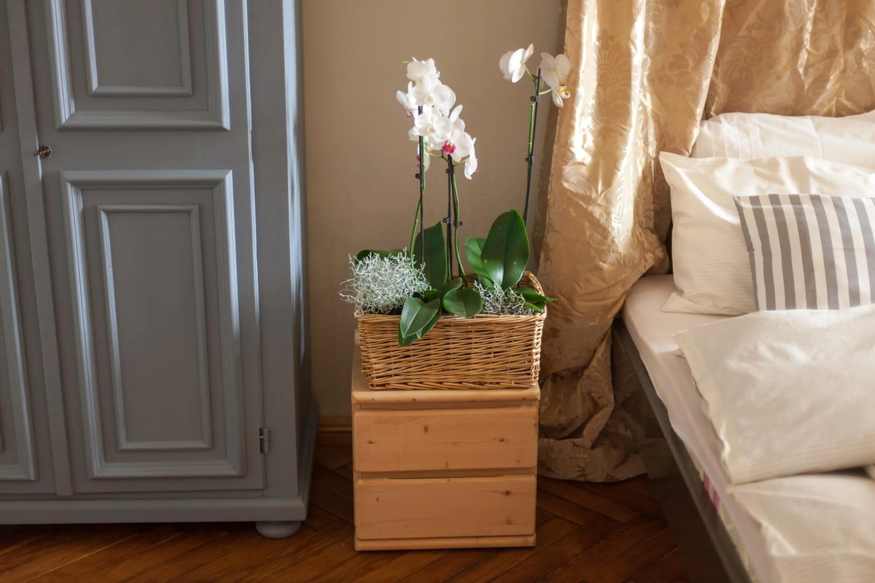 Decorative detail, Bed in Camino Home