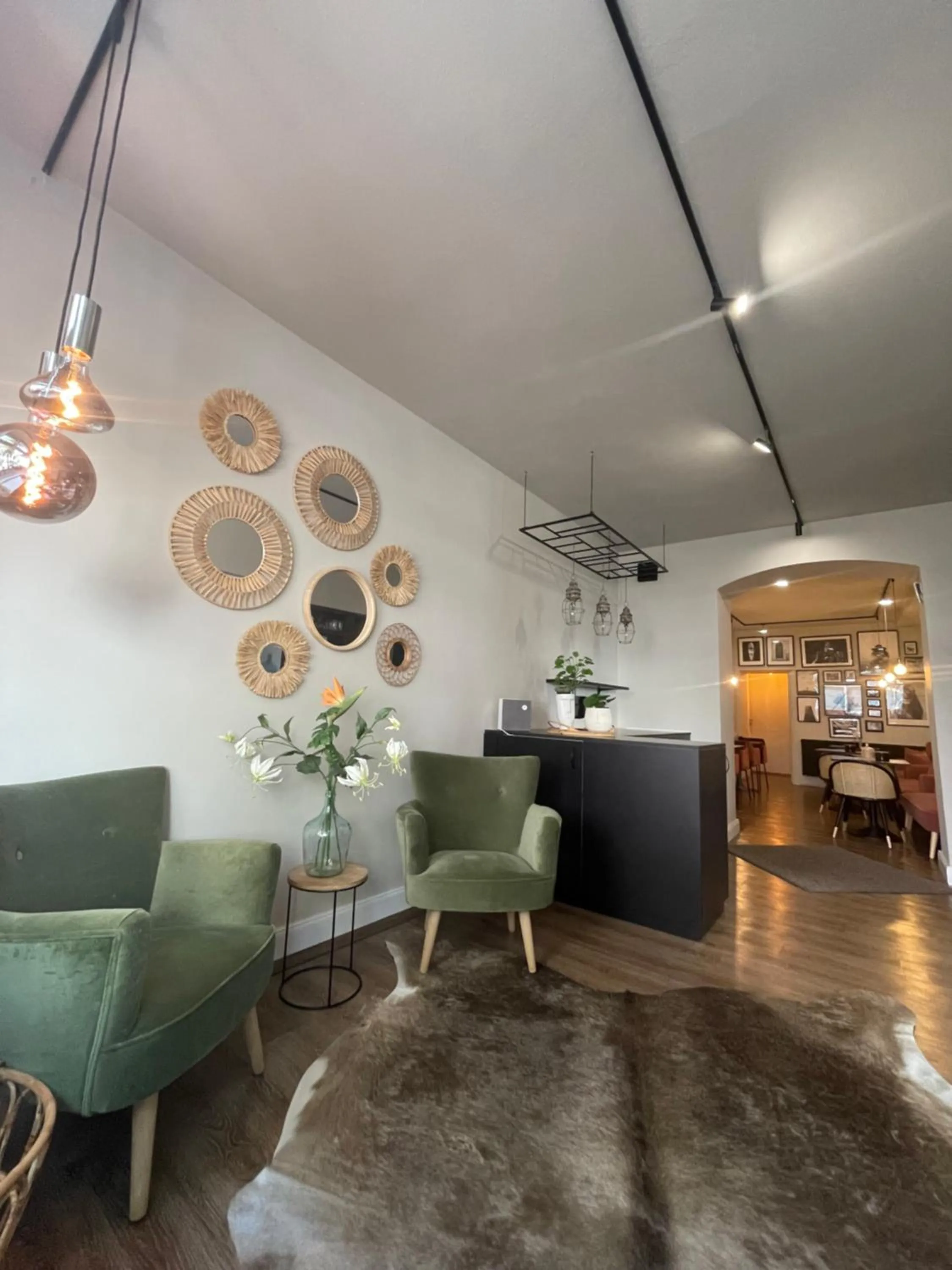 Property building in MAX Hotel Düsseldorf Self-Check-in