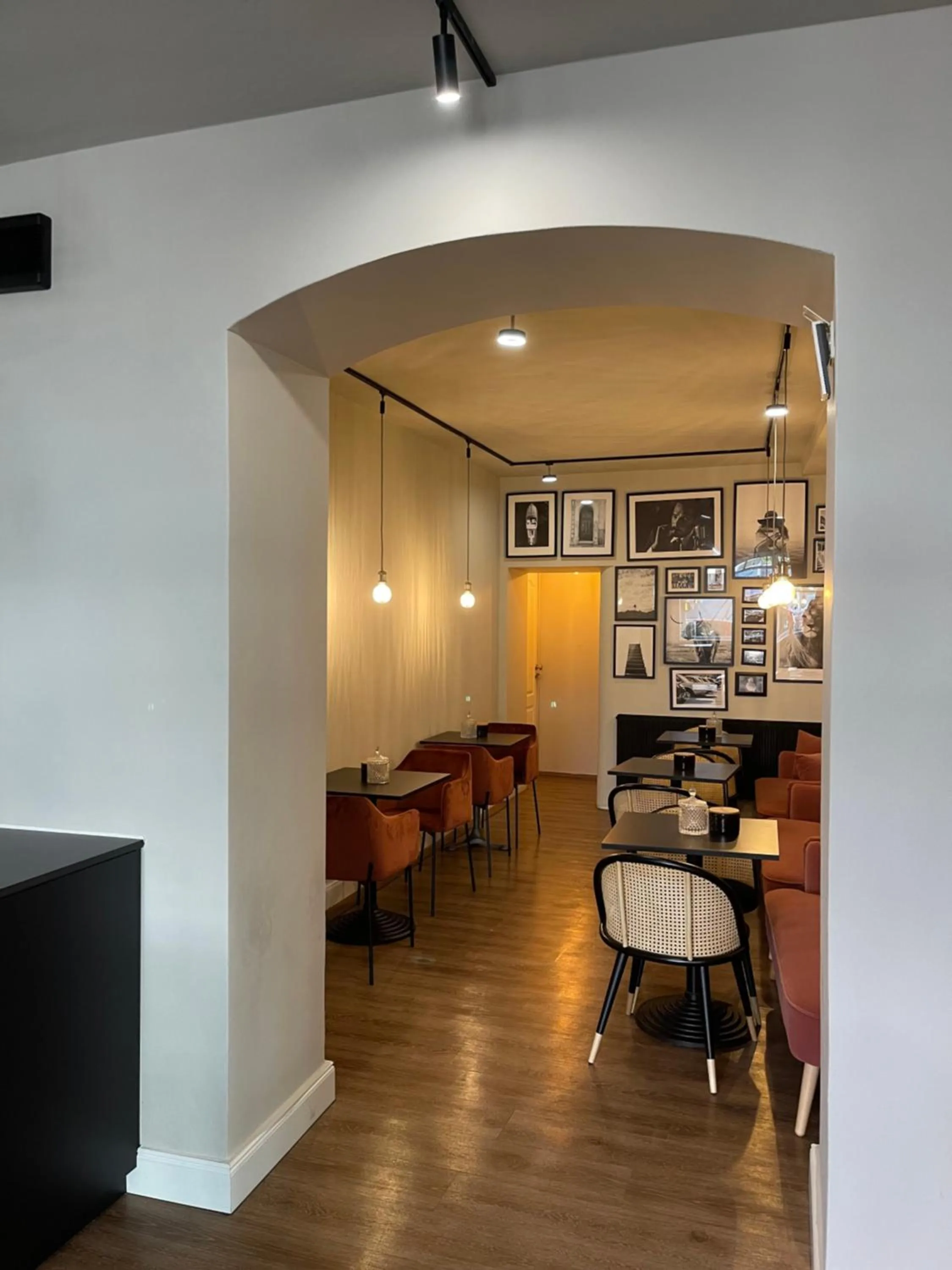 Breakfast in MAX Hotel Düsseldorf Self-Check-in