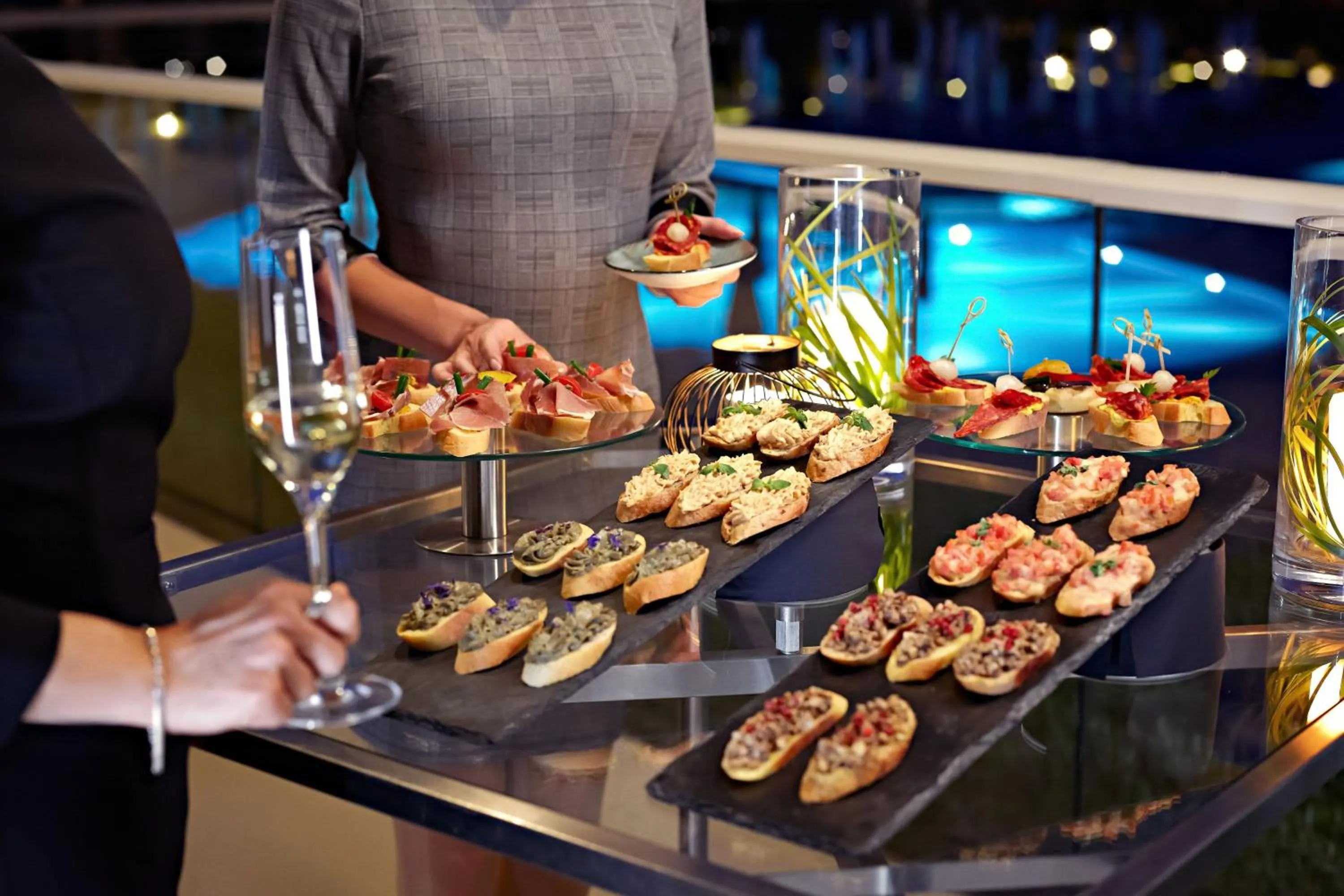 Restaurant/places to eat in Sheraton Dubrovnik Riviera Hotel