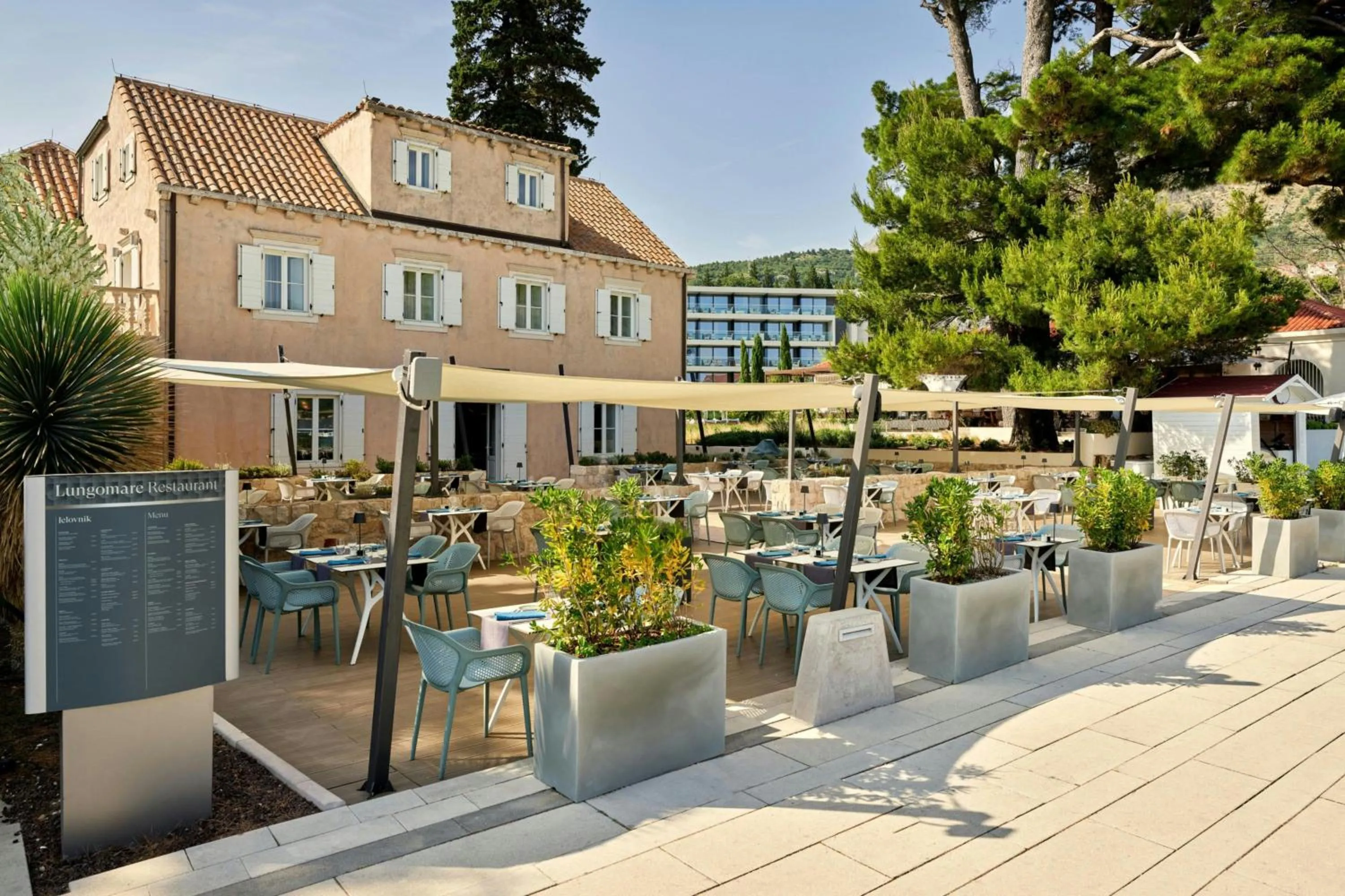 Restaurant/places to eat in Sheraton Dubrovnik Riviera Hotel