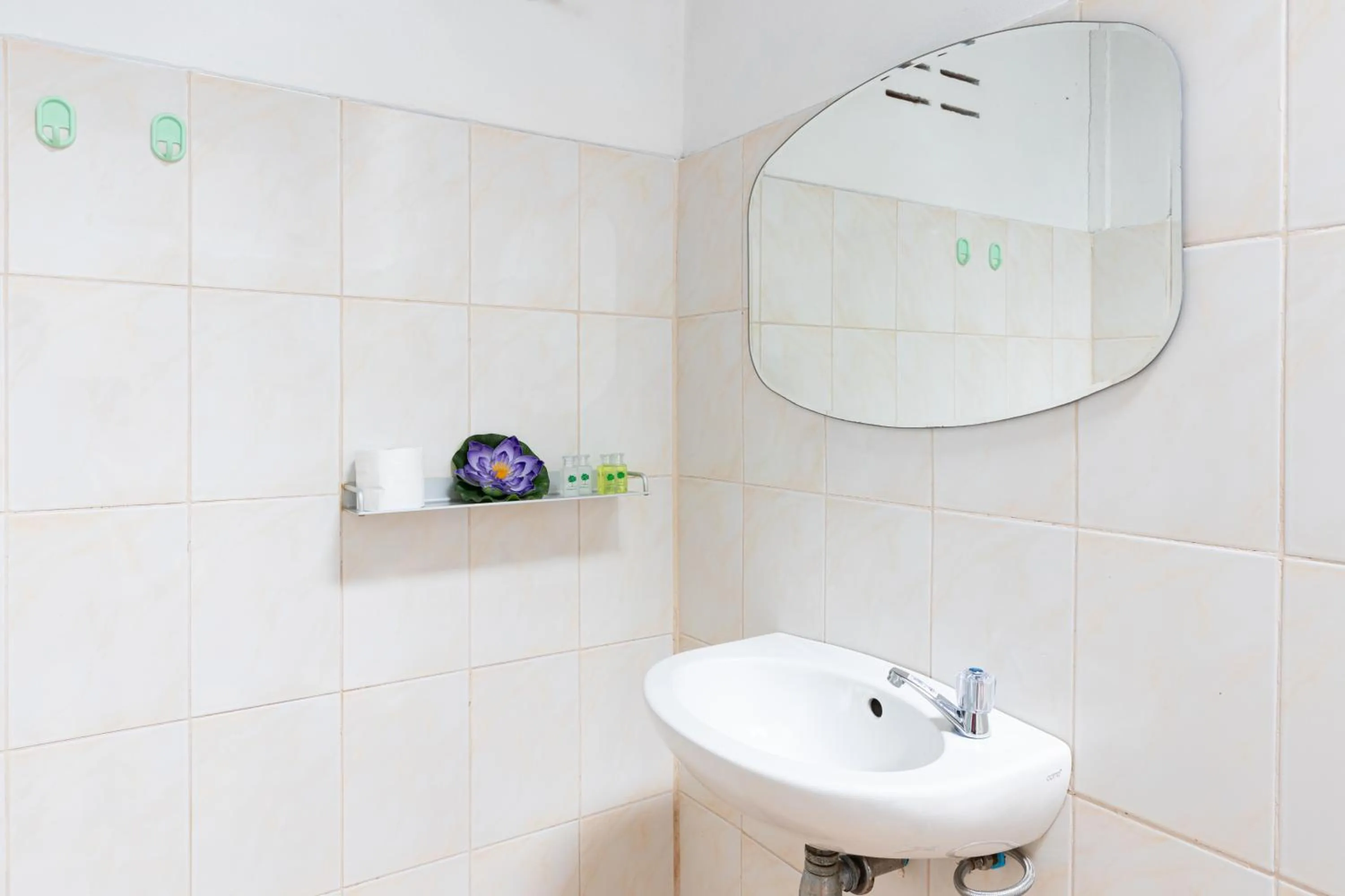 Bathroom in Family Song Koh Lipe