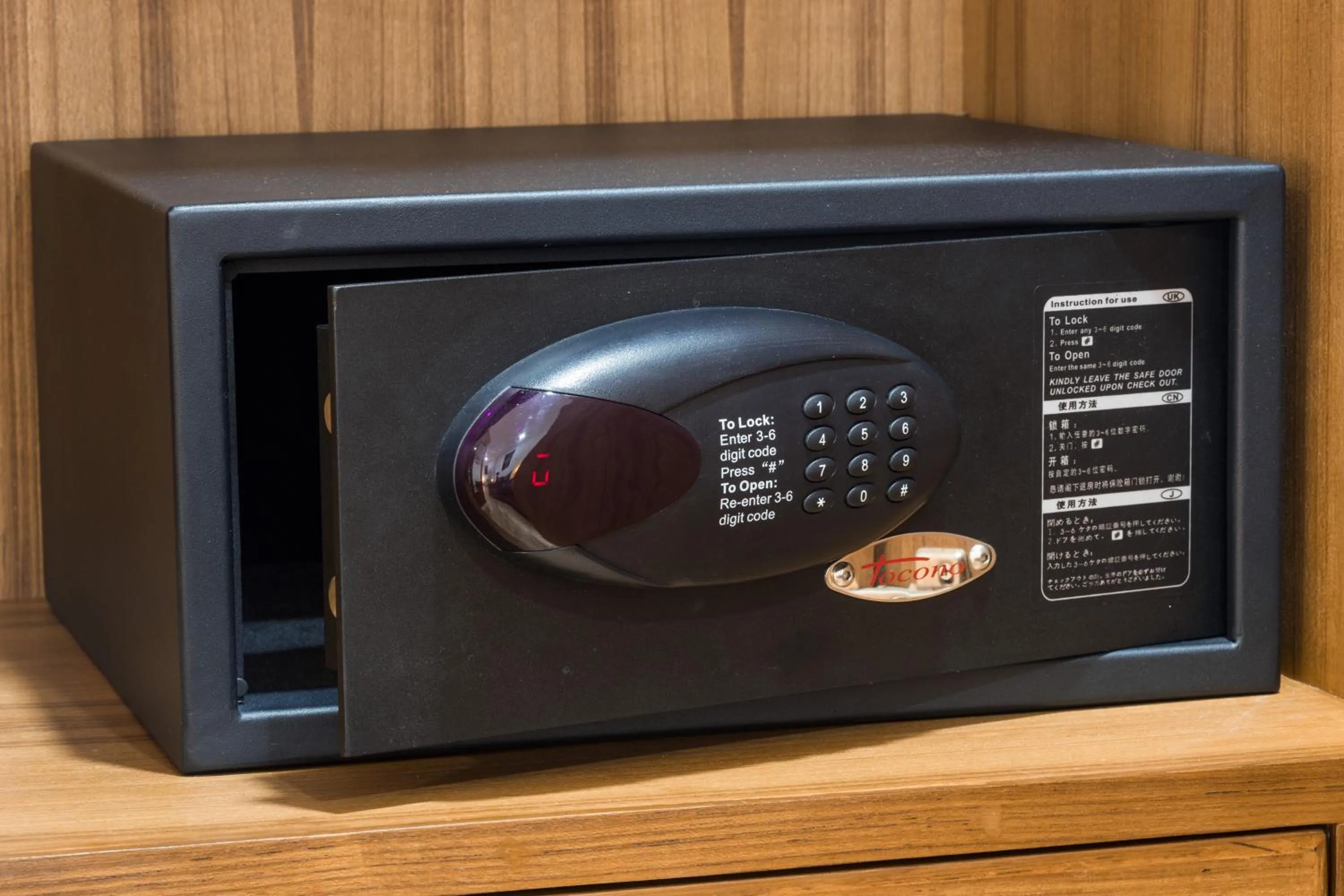 safe in Family Song Koh Lipe