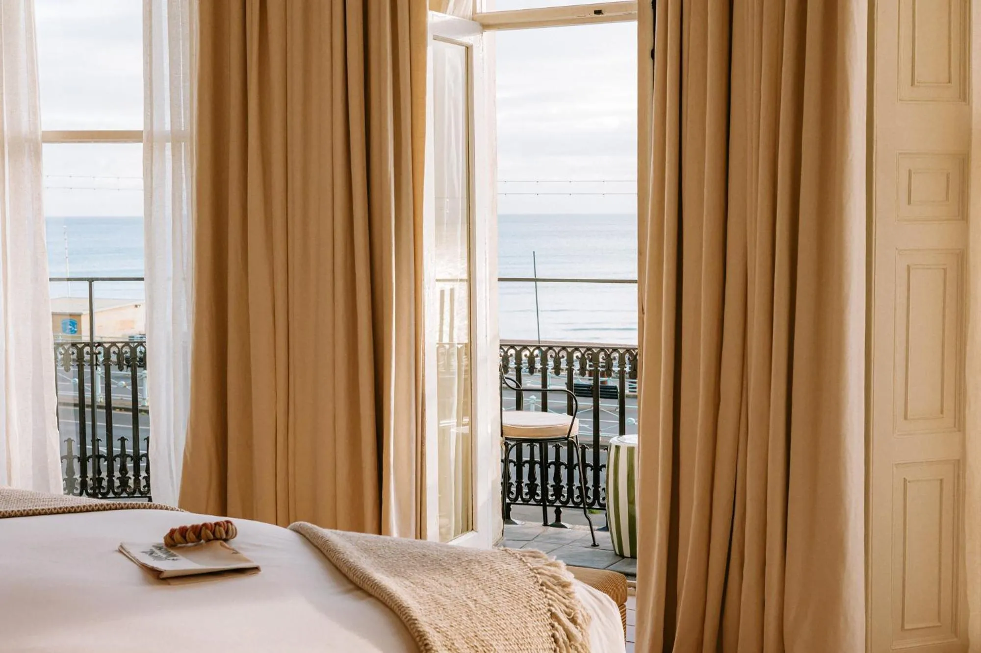 Bedroom, Bed in No.124 by GuestHouse, Brighton