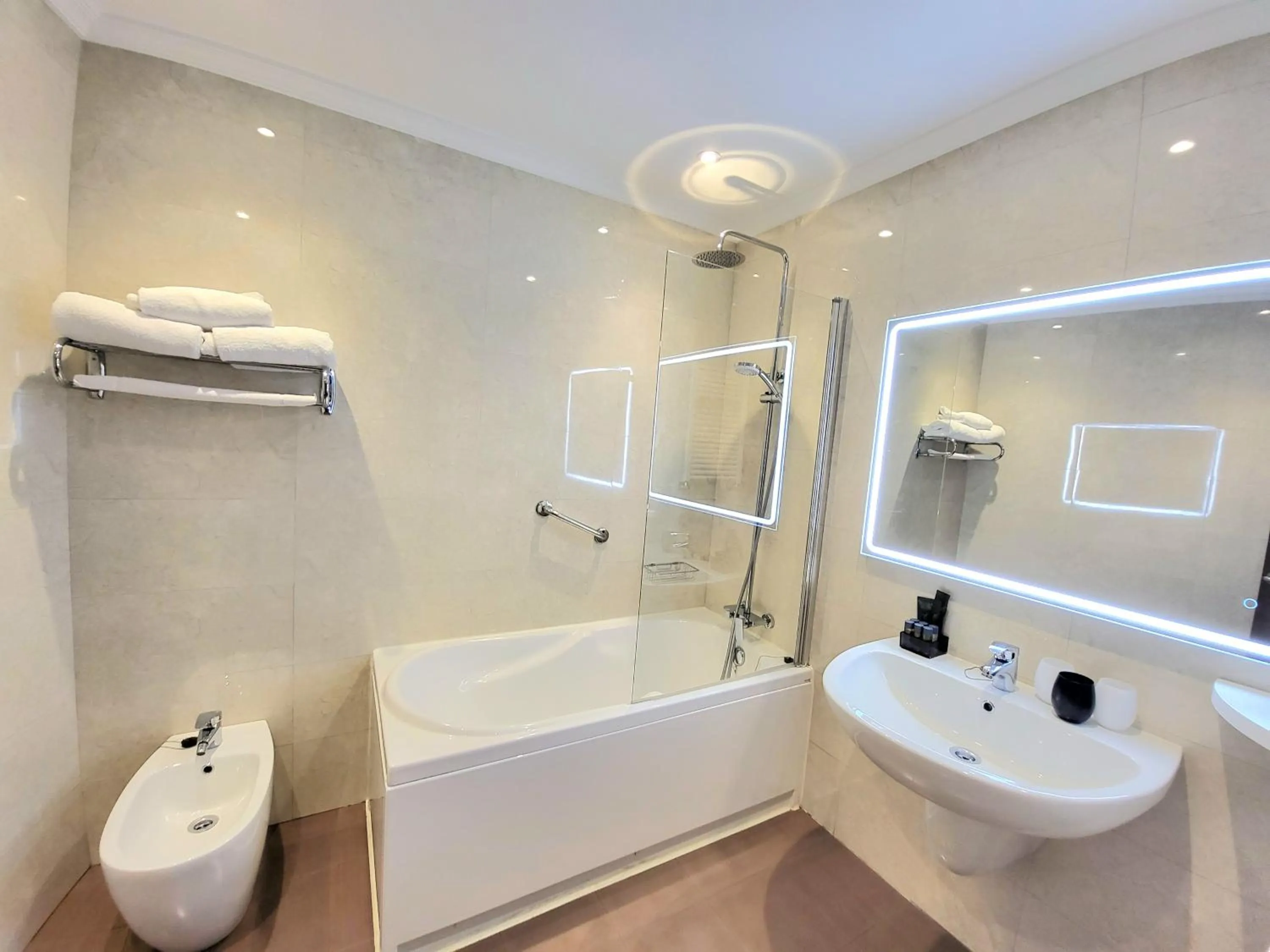 Bathroom in Capitol Boutique Hotel