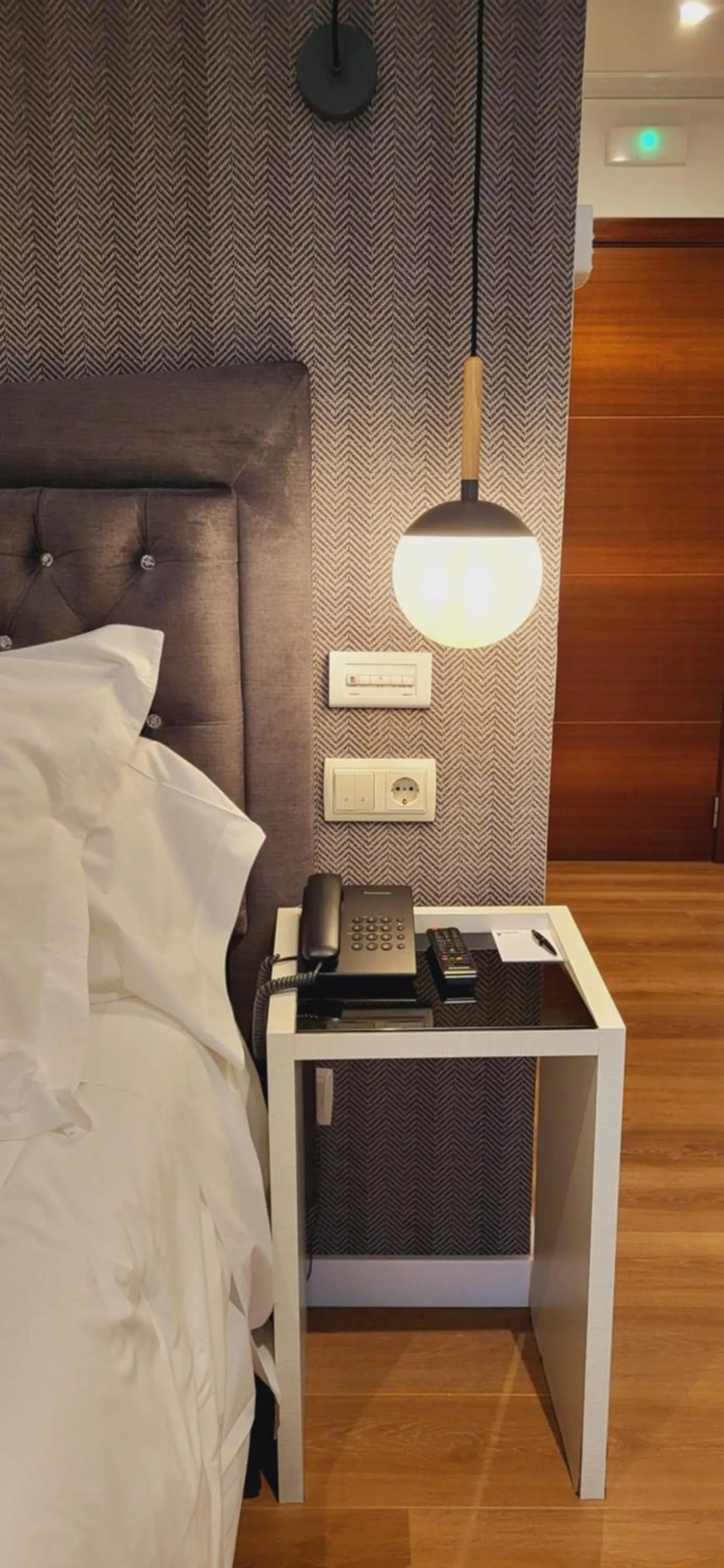 Bedroom, Bed in Capitol Boutique Hotel