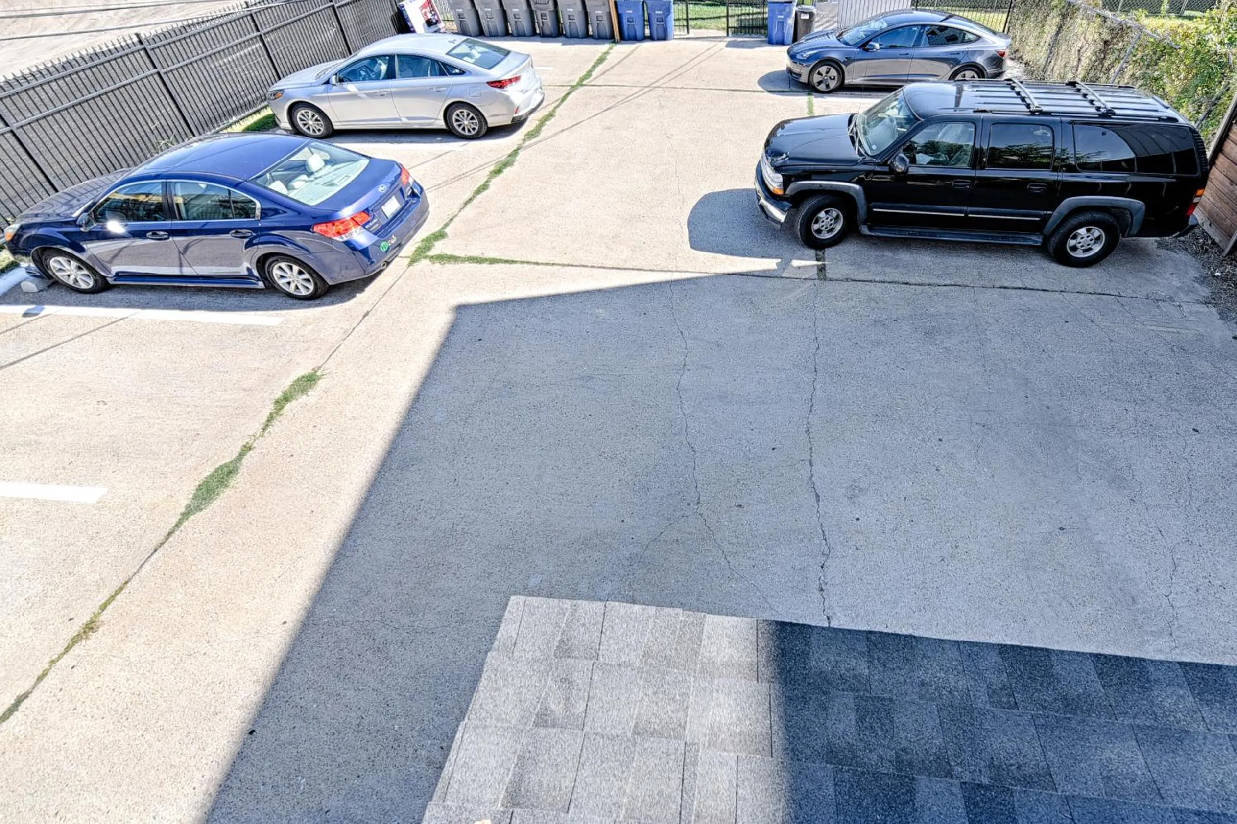 Parking in CityPlace bnb Aparthotel