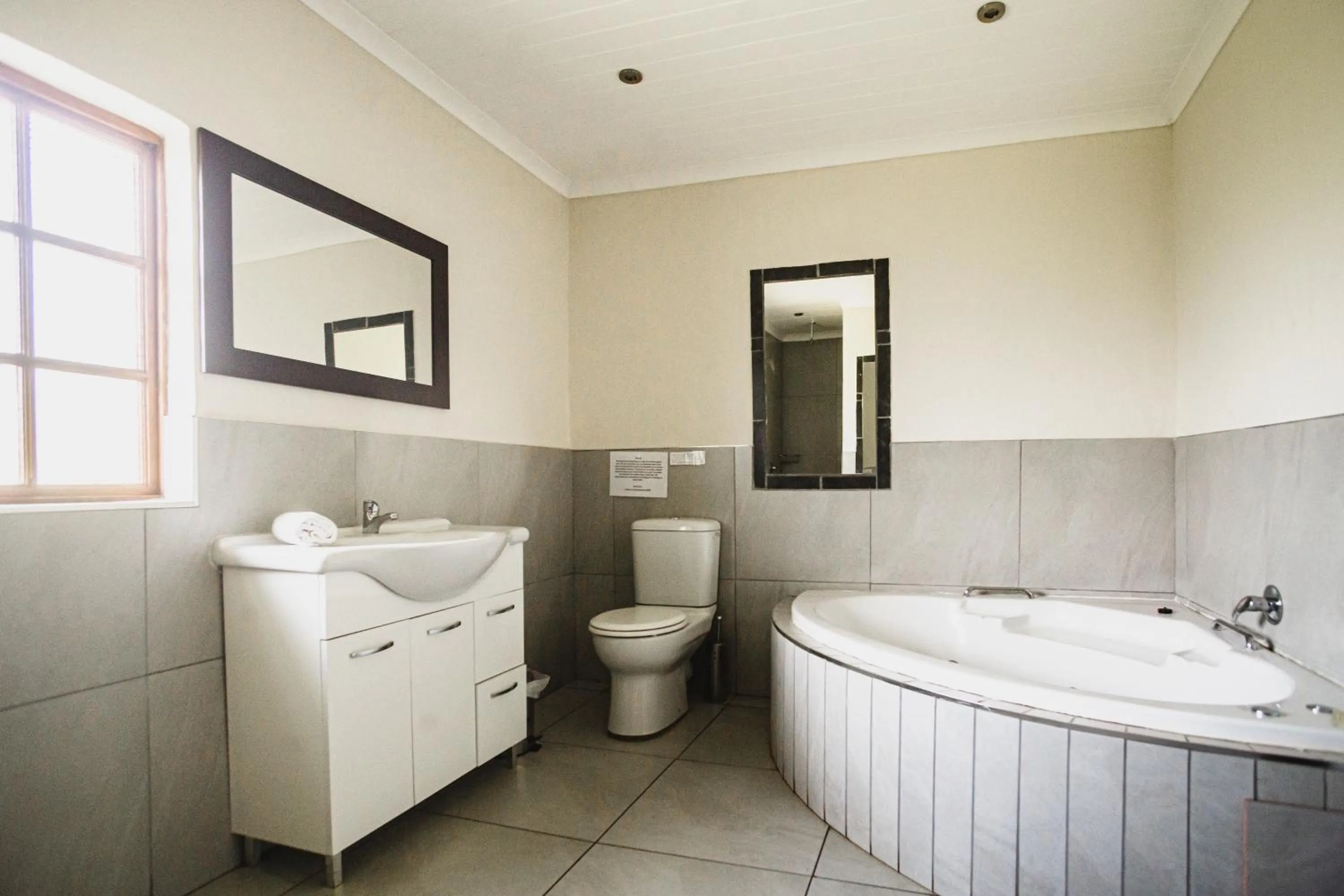 Toilet in Ardmore Guest Farm