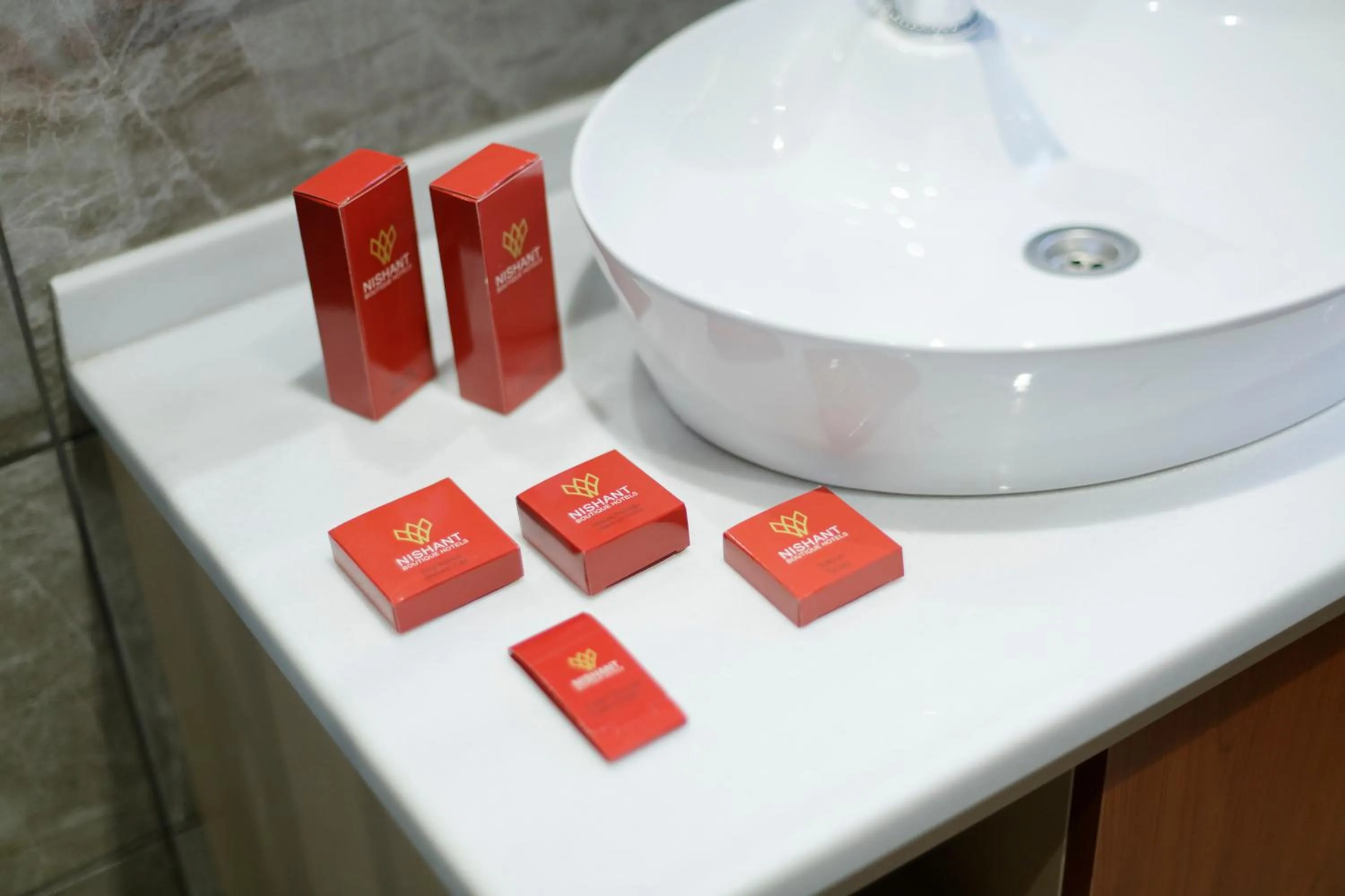 Shower in Nishant Hotel