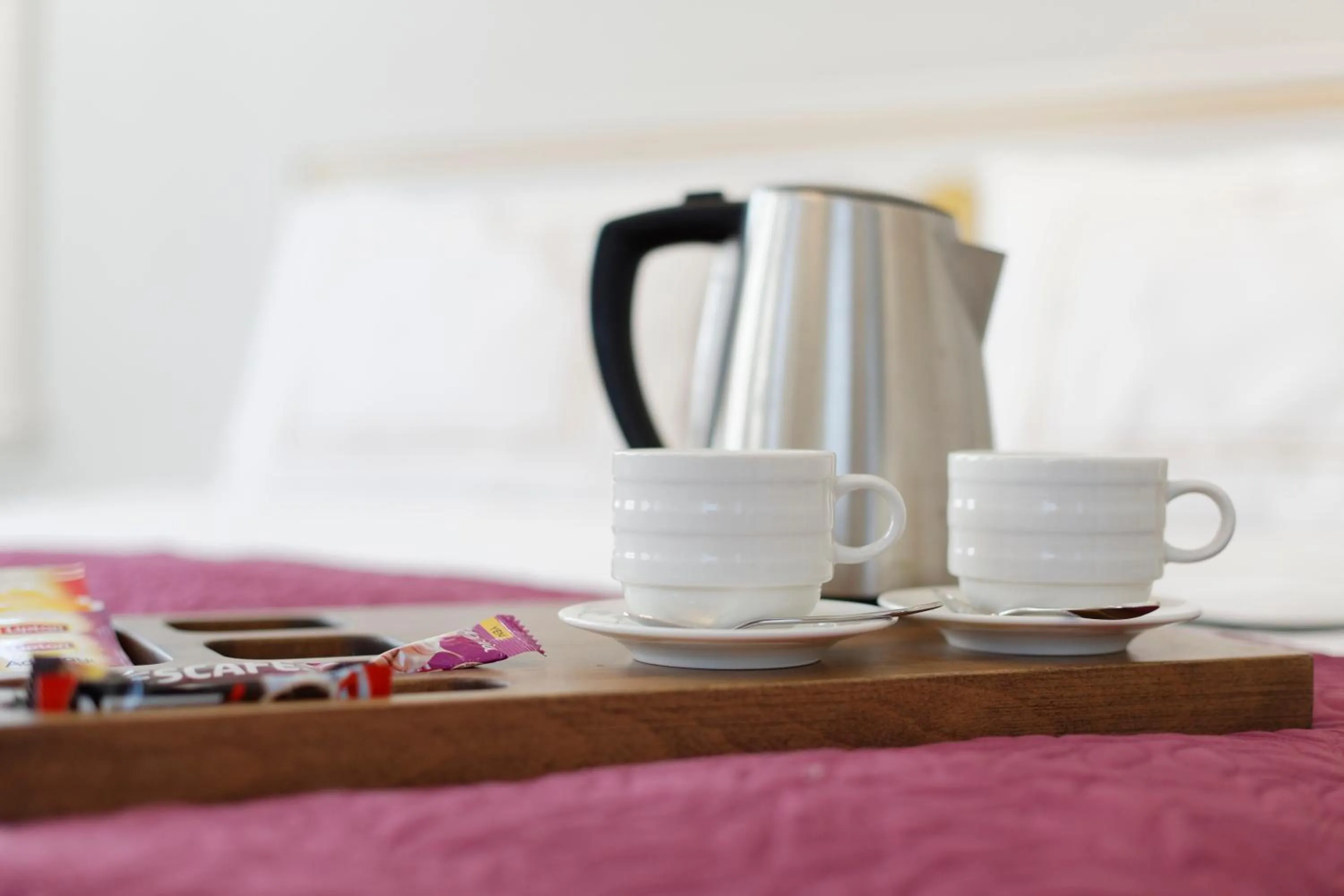 Coffee/tea facilities in Nishant Hotel