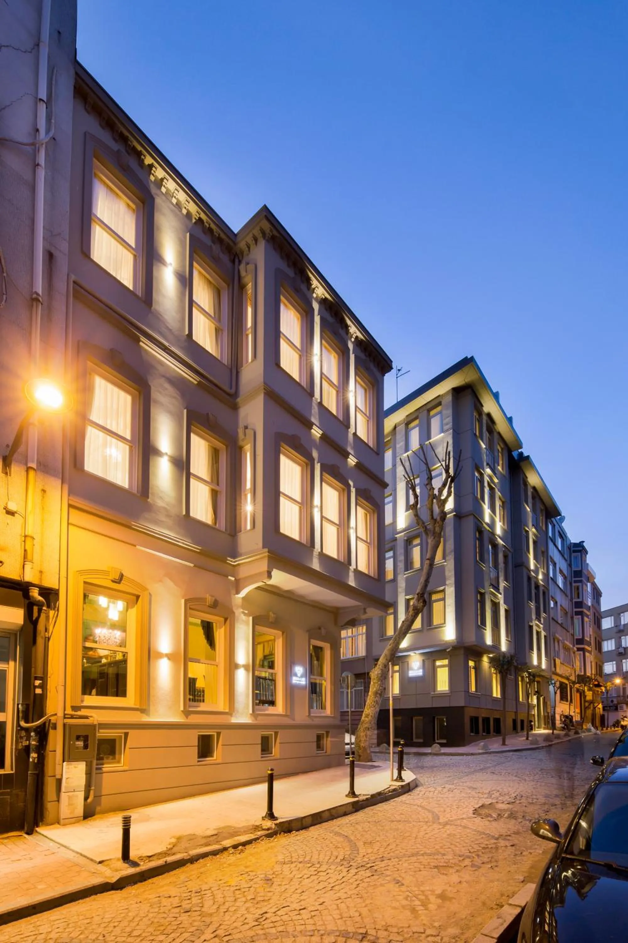Facade/entrance in Nishant Hotel