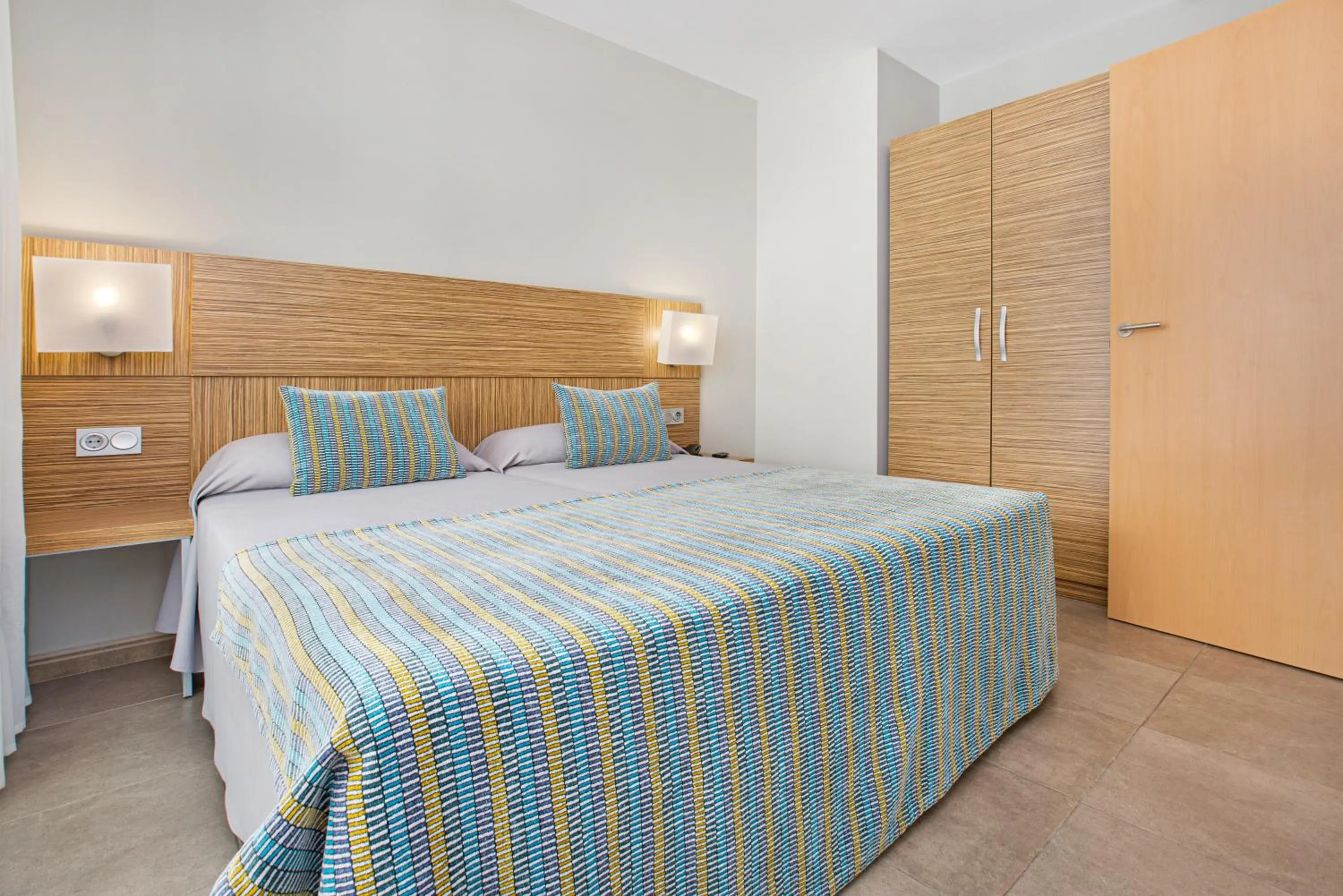 Bed in Aparthotel Odissea Park