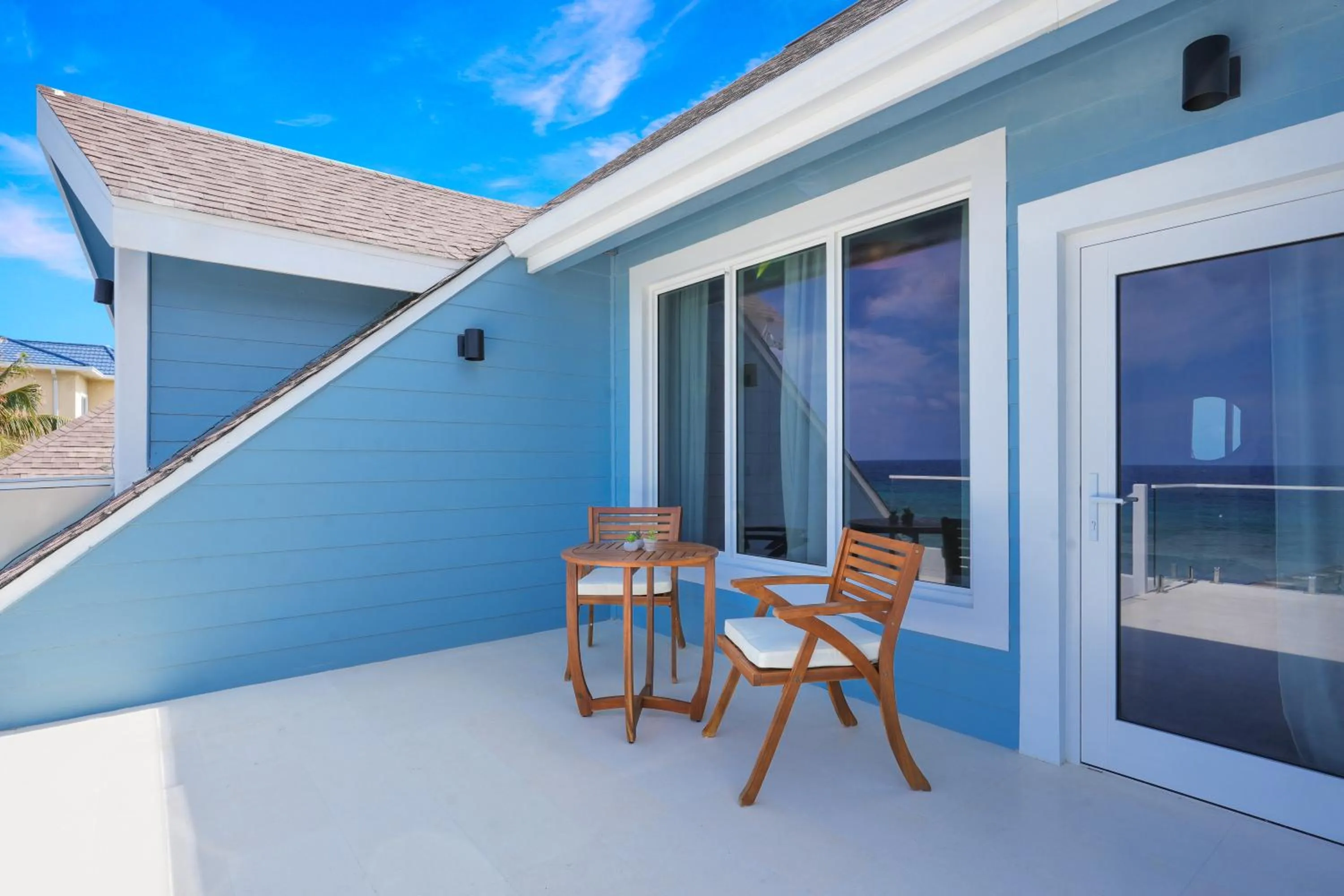 Balcony/Terrace in Cobalt Coast Resort