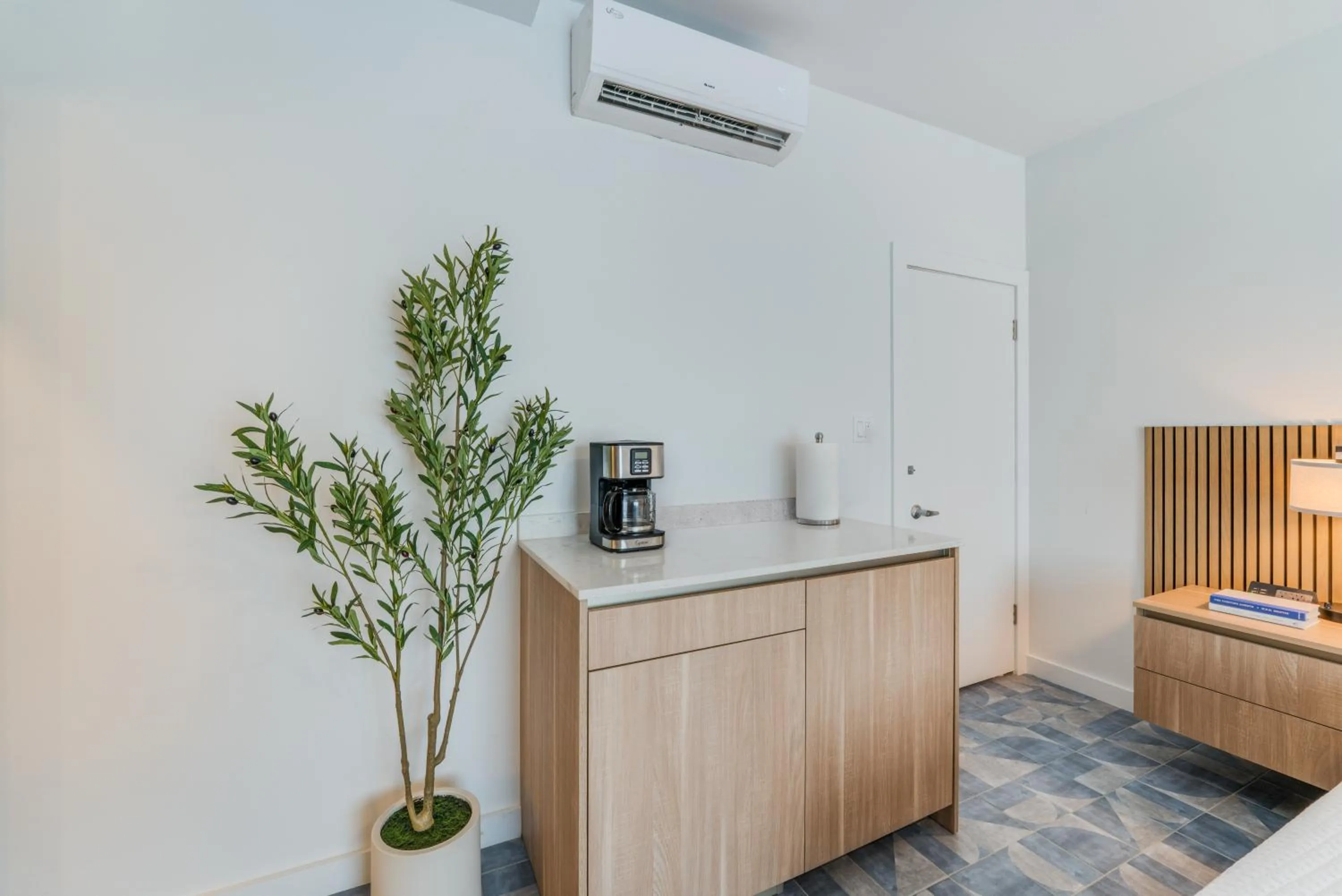 Coffee/tea facilities in Cobalt Coast Resort