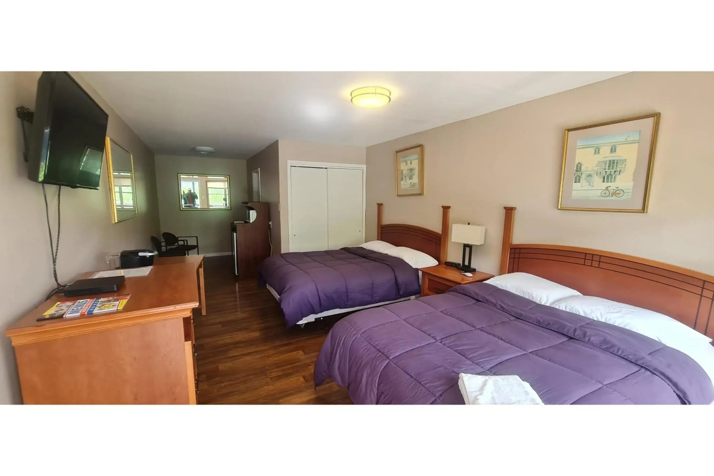 2 Queen Beds Non-Smoking in Werry's Cottages Motel & Pub by OYO East Stroudsburg Poconos 2 Queen Beds Non-Smoking in Werry's Cottages Motel & Pub by OYO East Stroudsburg Poconos