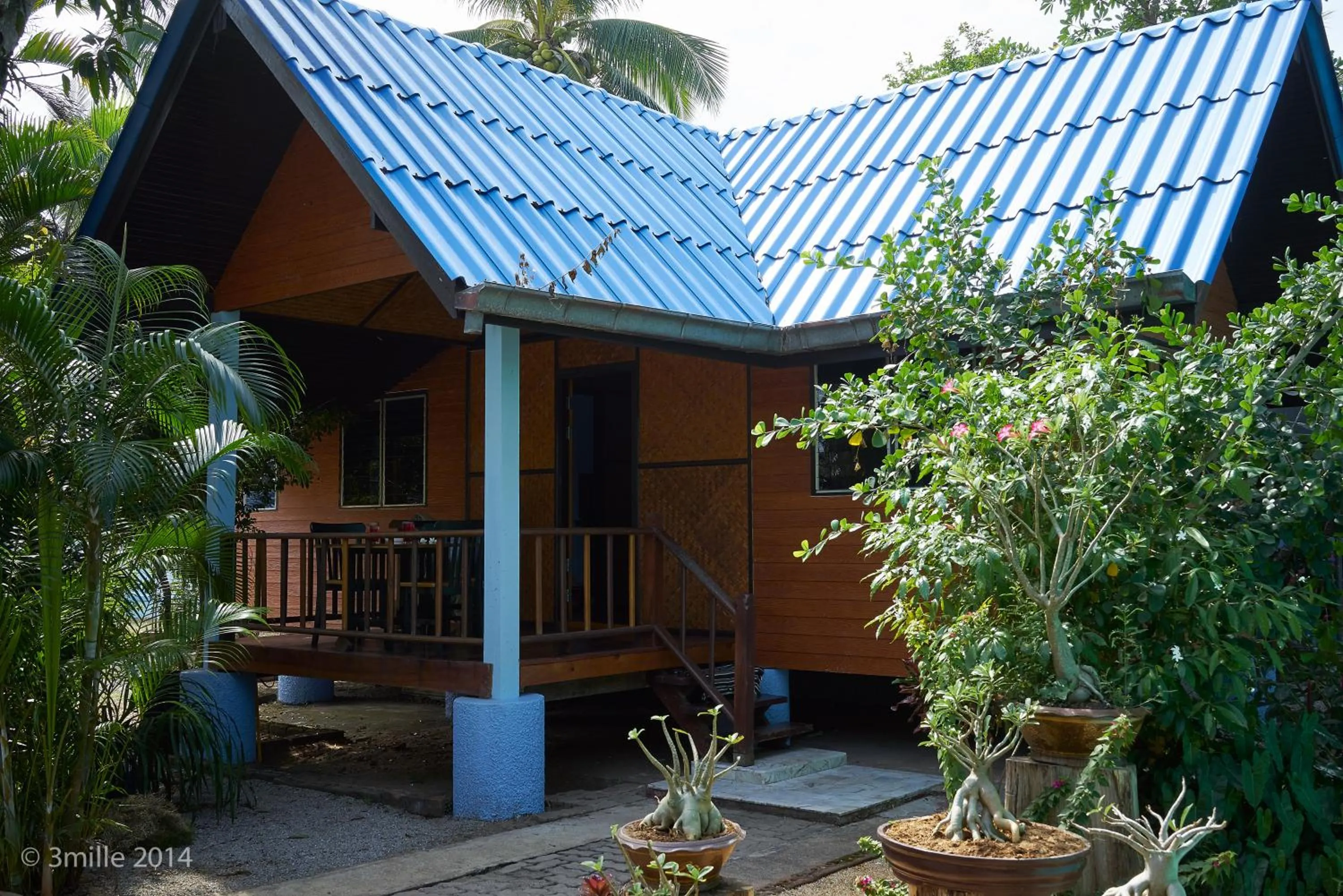 Blue Beach Bungalow