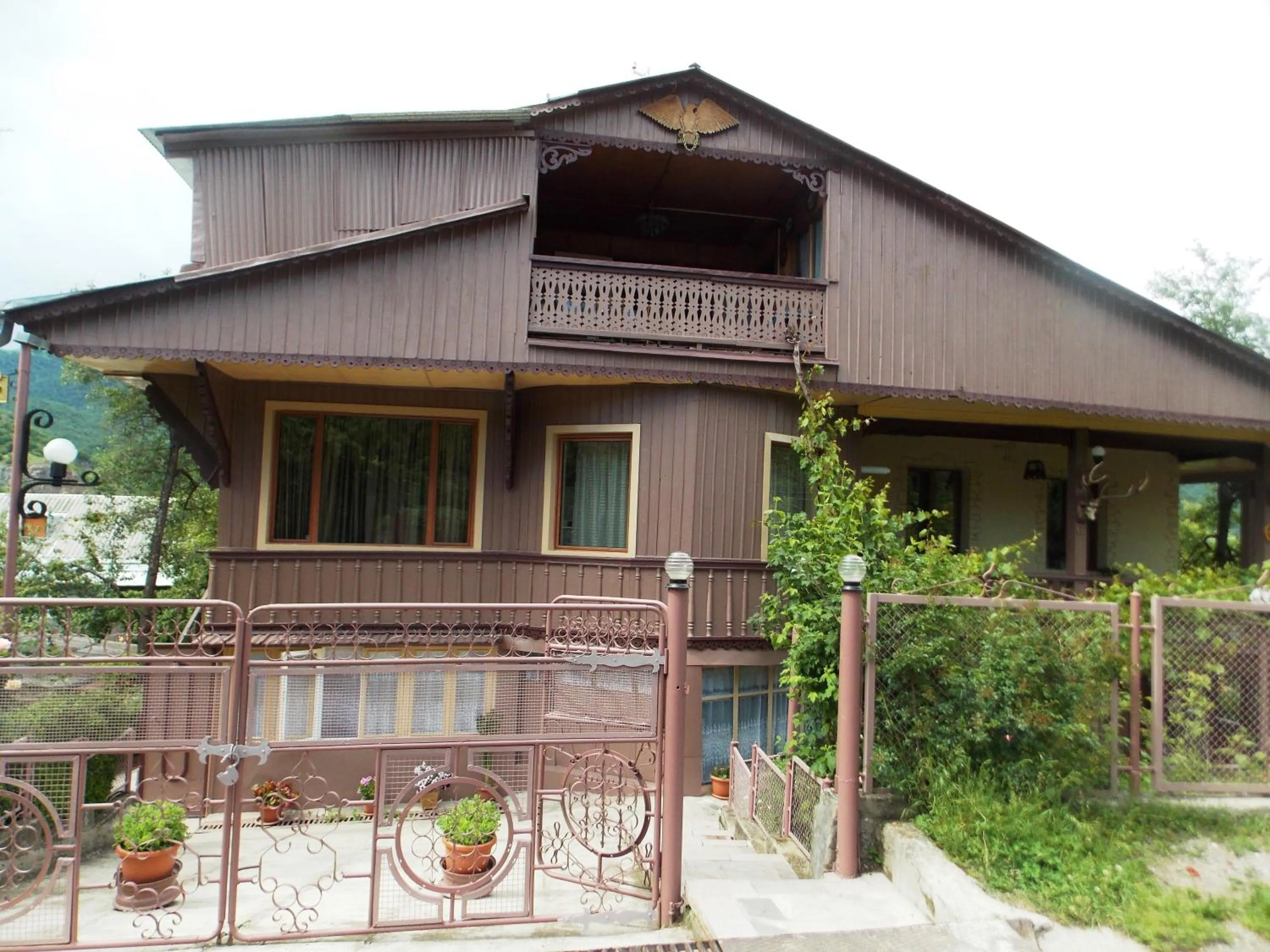 Spring in ARTSIV Guesthouse