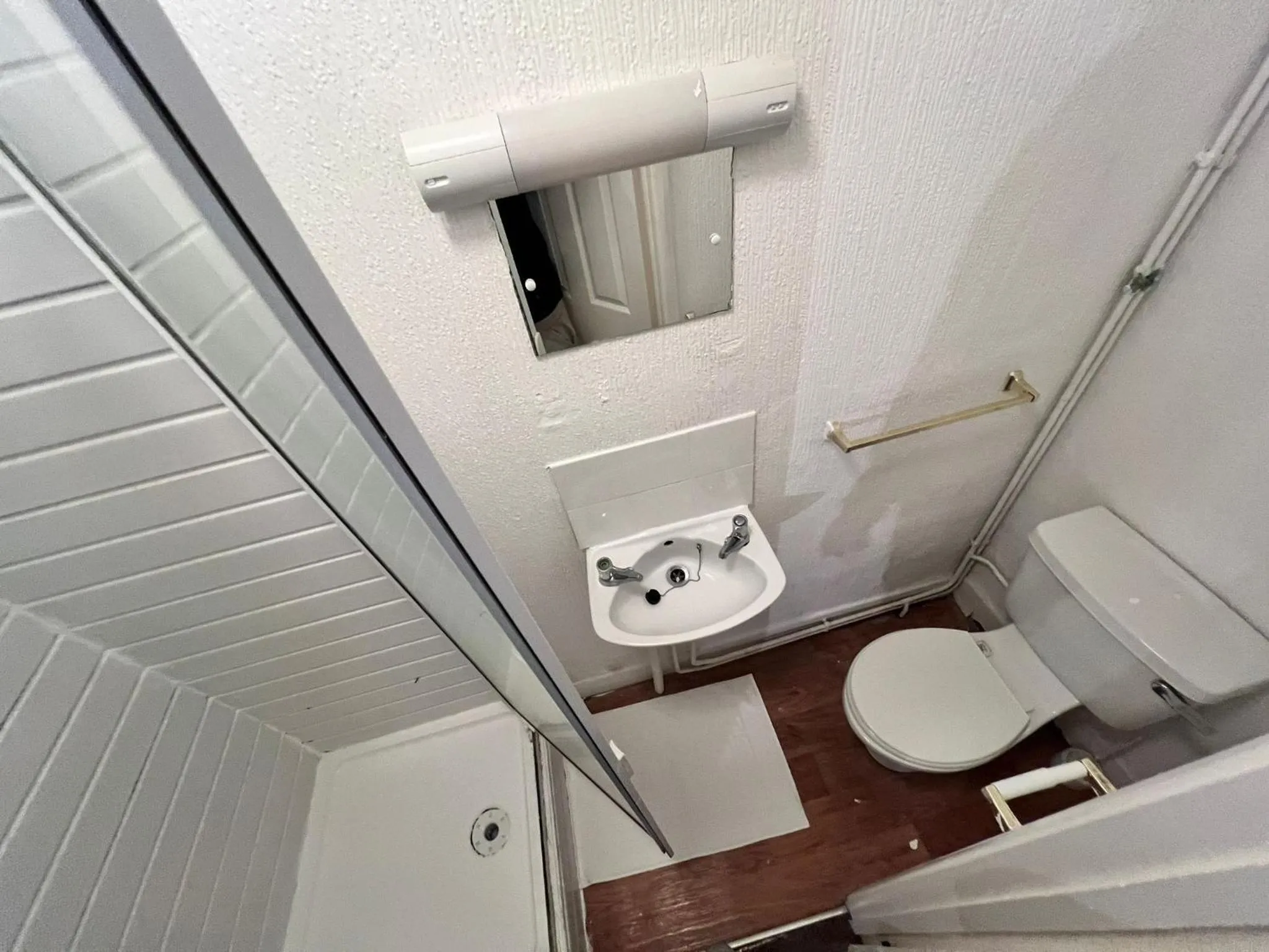 Bathroom in Harbour Hotel