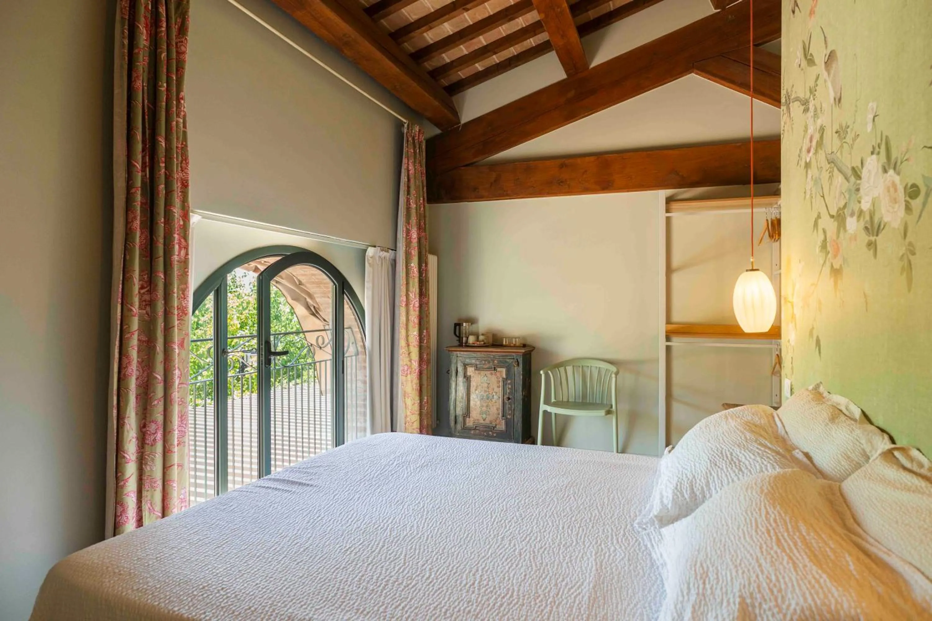 Bed in Tenuta Saiano Resort