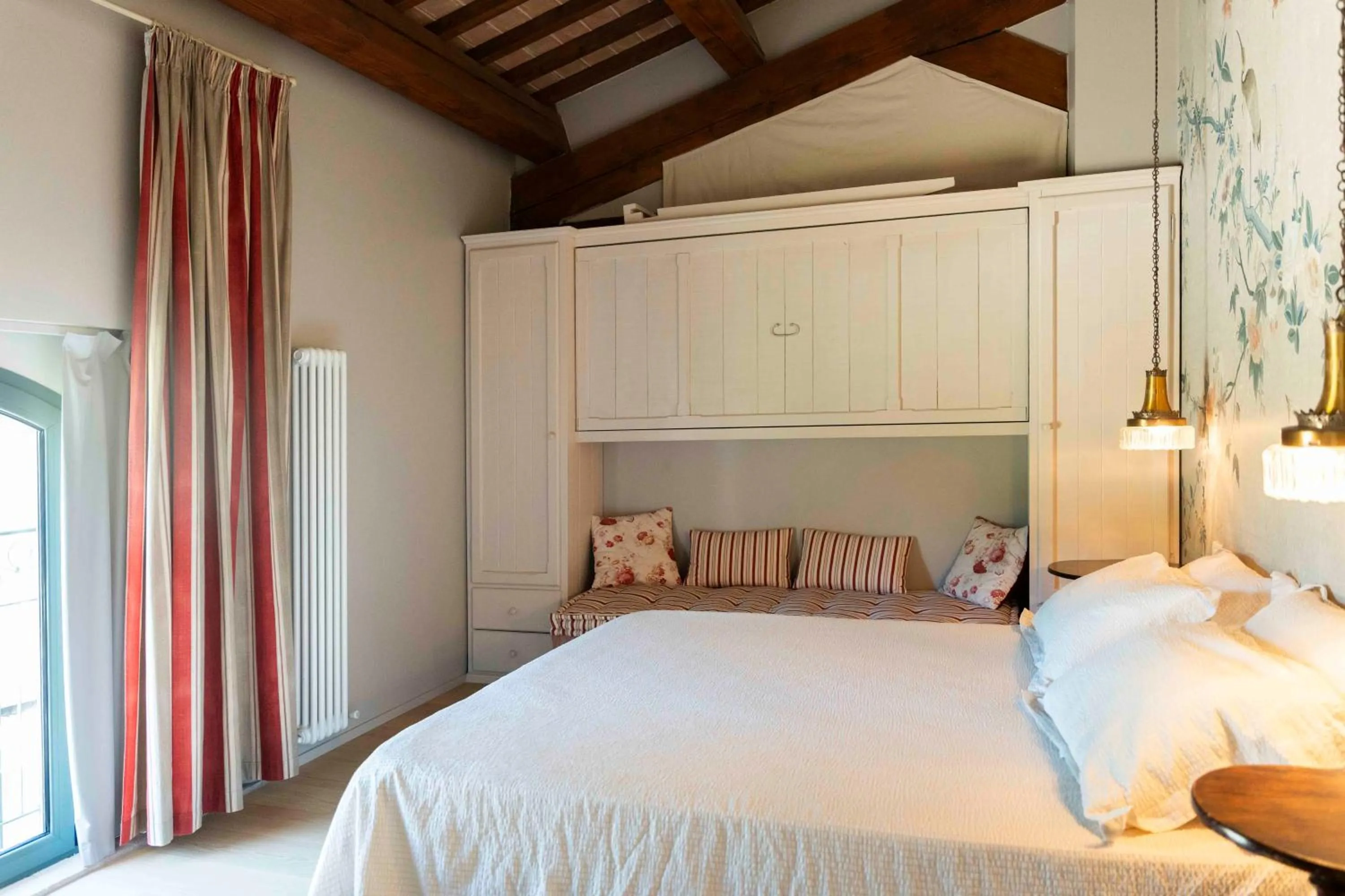 Bed in Tenuta Saiano Resort