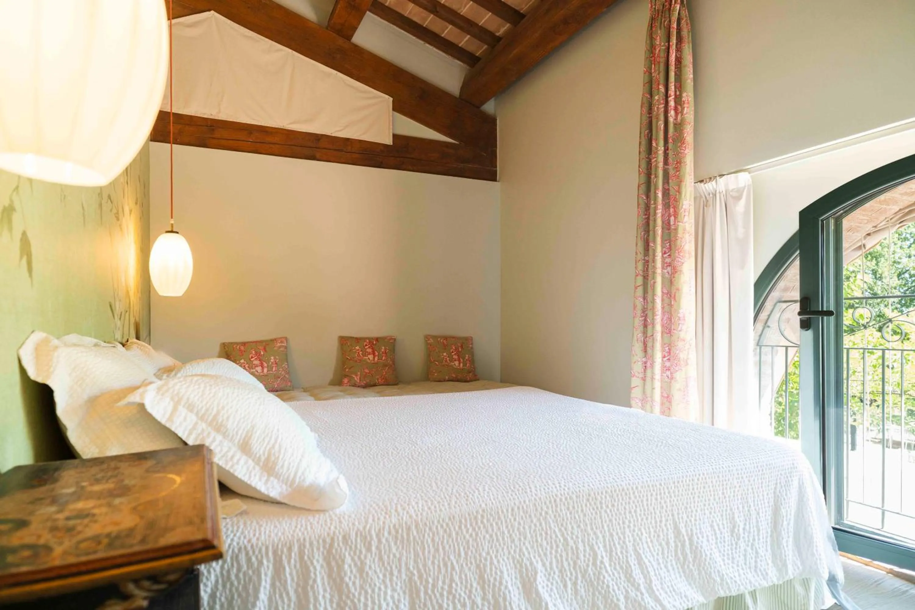 Bed in Tenuta Saiano Resort