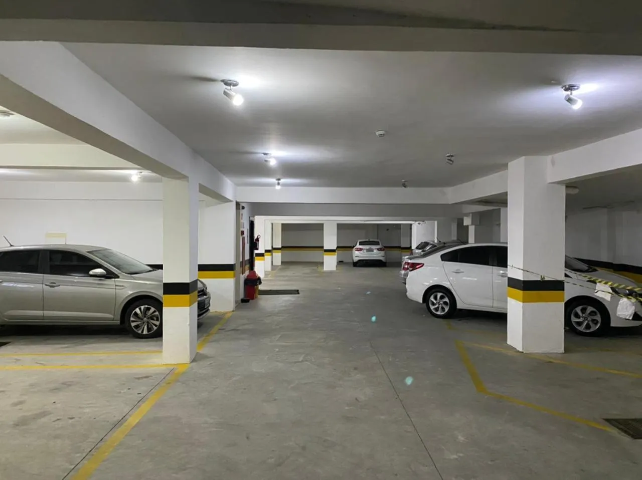 Parking in Hotel Porto Real Aparecida
