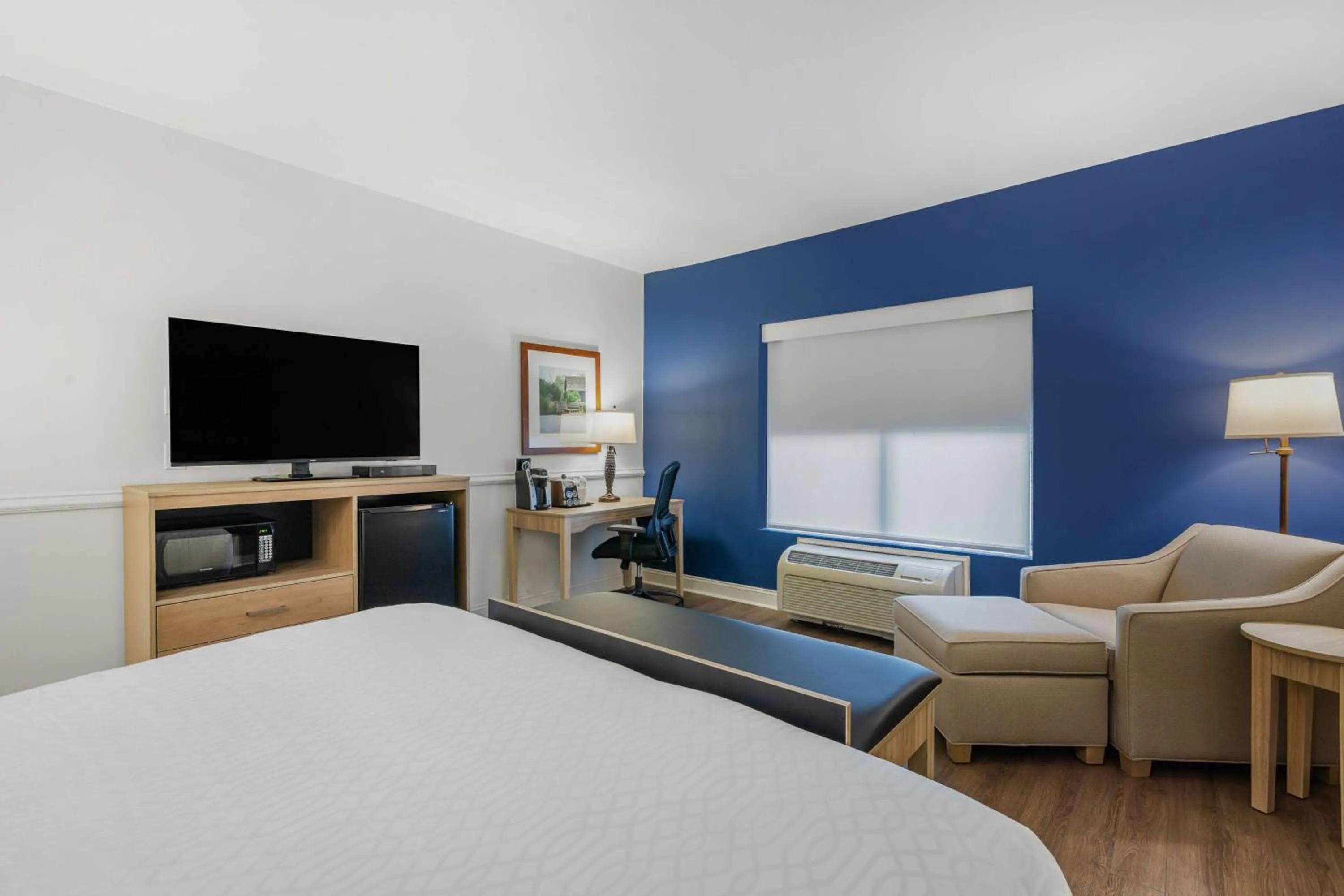 Bedroom, Bed in Best Western PLUS Westgate Inn and Suites