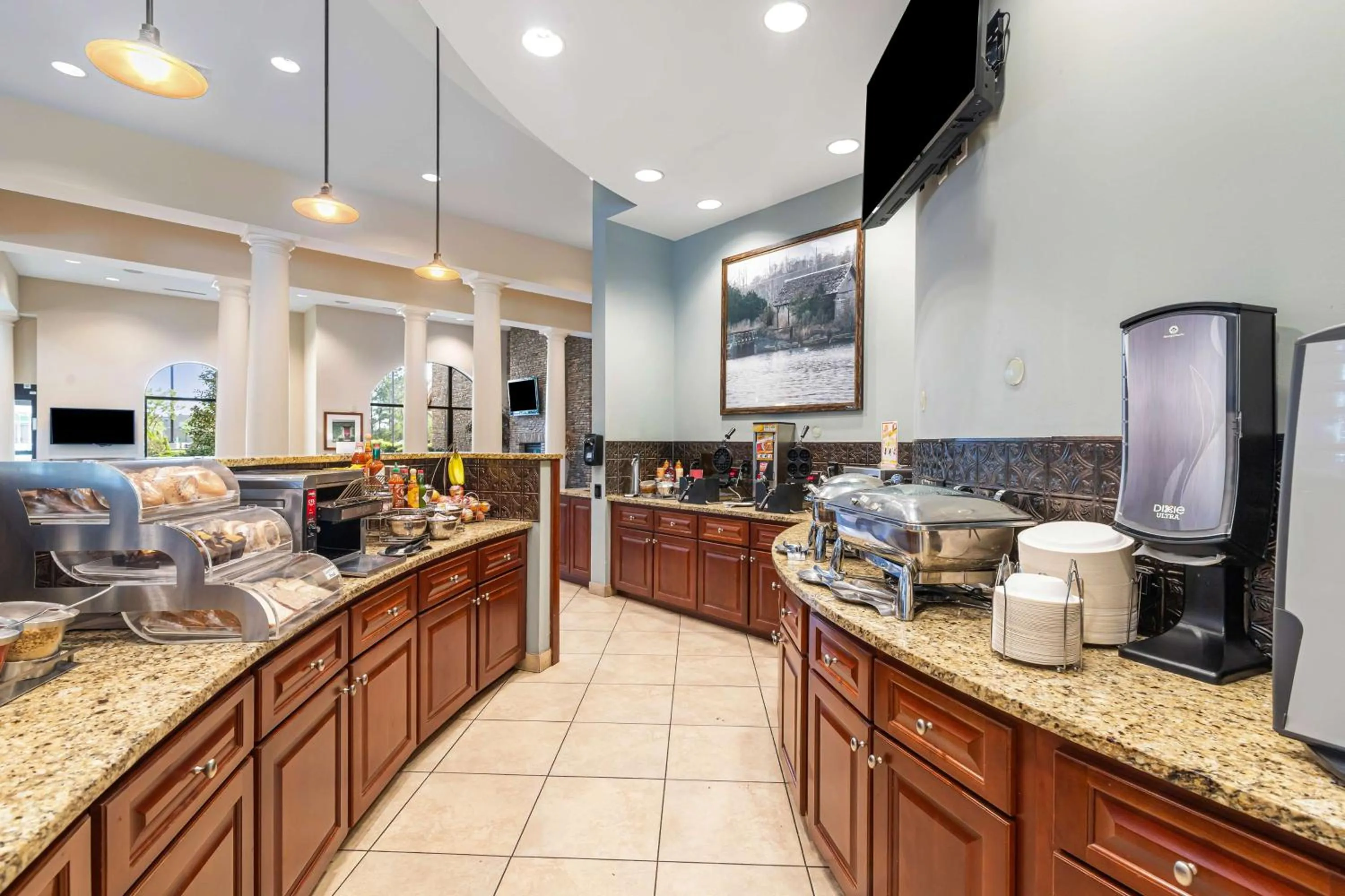 Breakfast in Best Western PLUS Westgate Inn and Suites