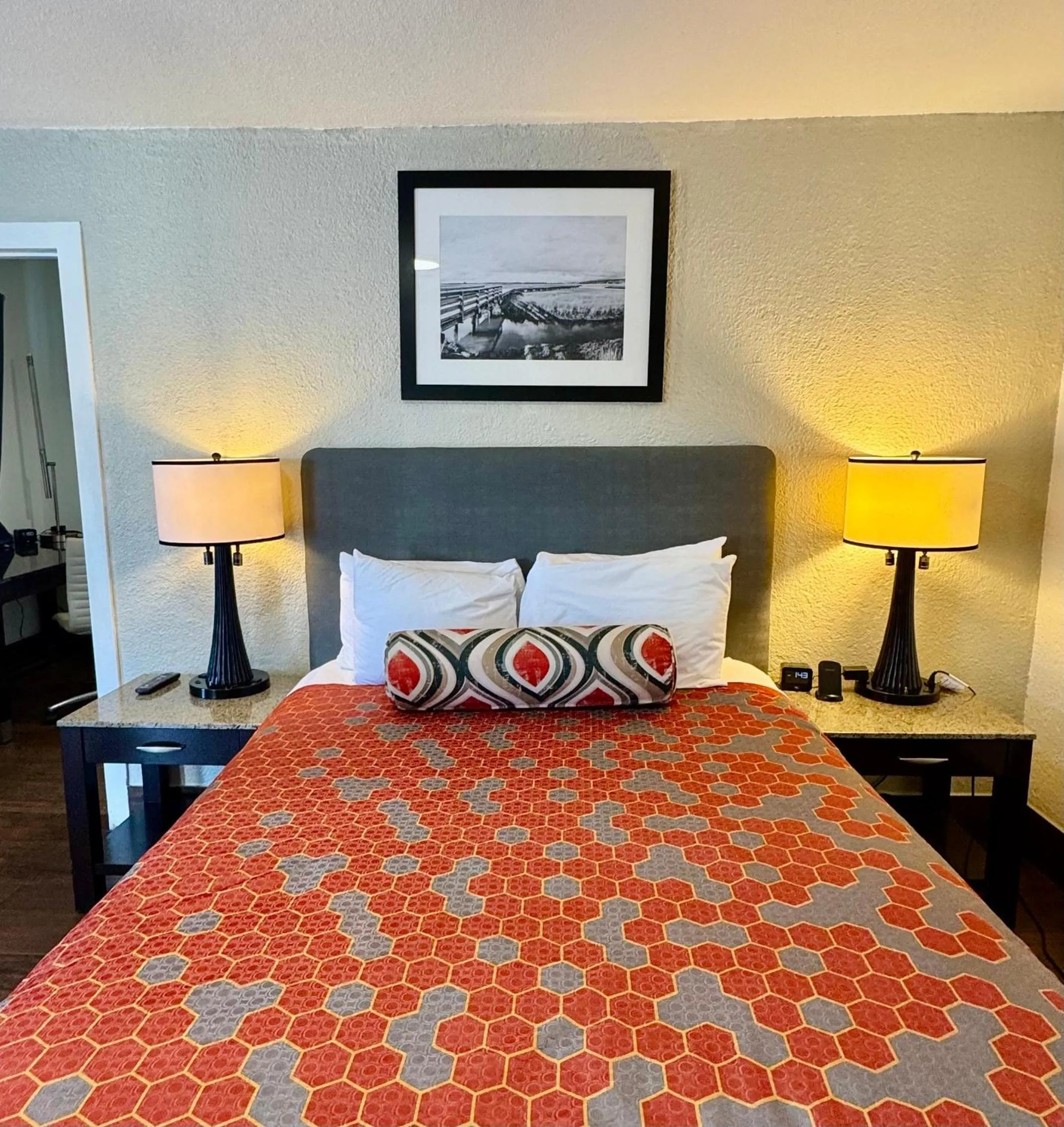 Two-Bedroom Apartment in Budget Motel