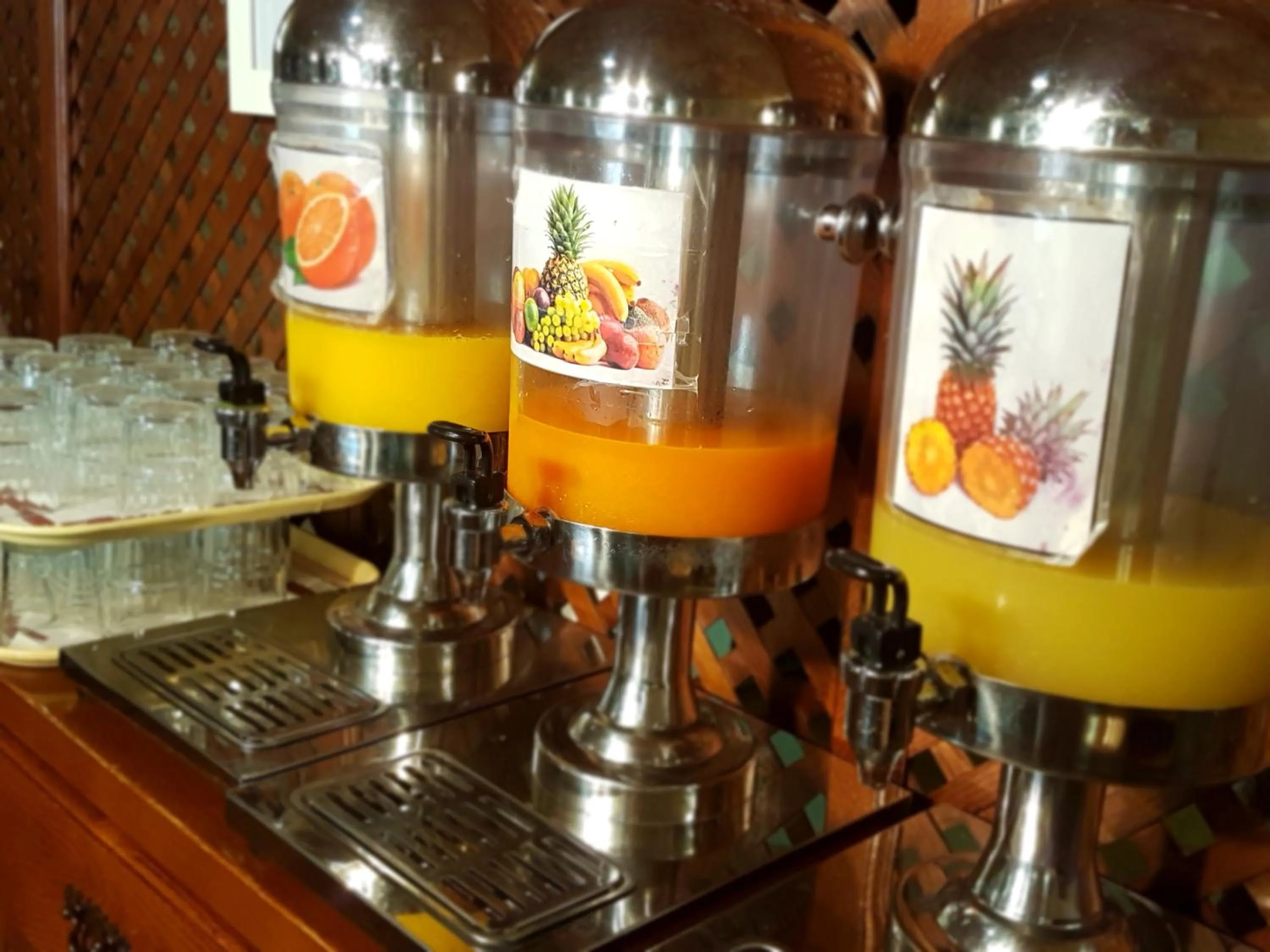 Buffet breakfast in Hotel Castell Blanc