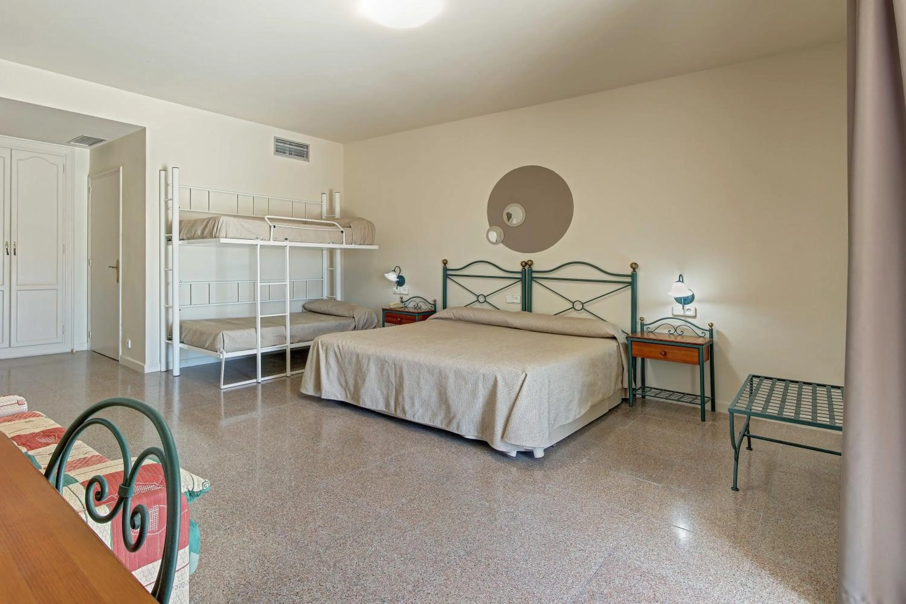 Photo of the whole room, Bed in Hotel Castell Blanc