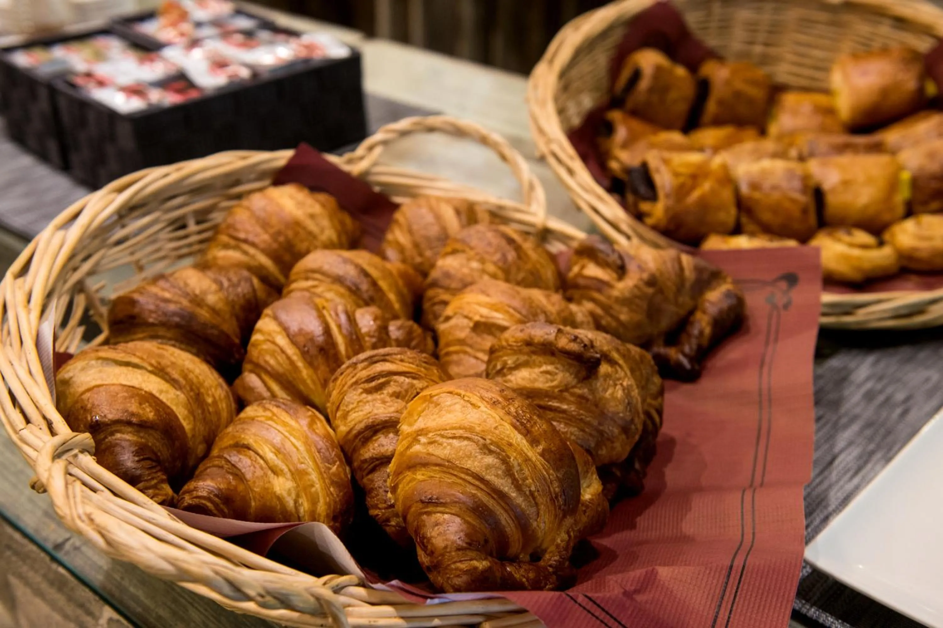 Food and drinks in Hotel Castell Blanc