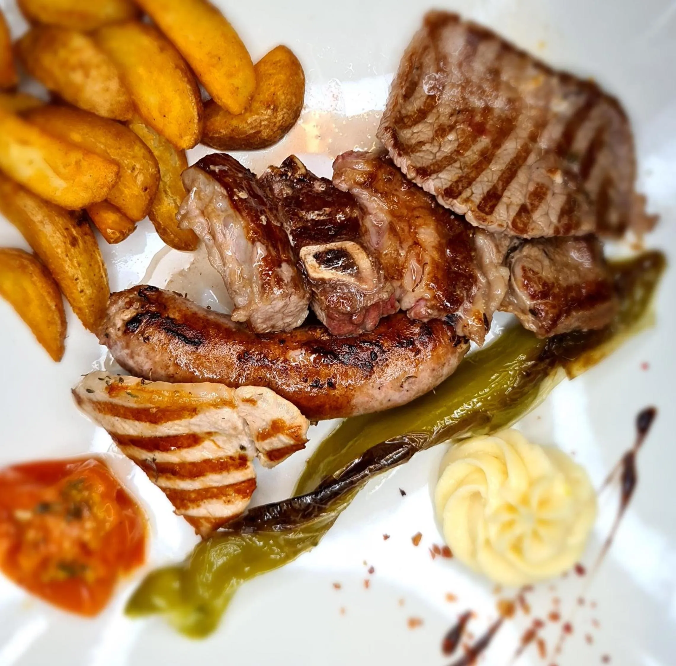 Restaurant/places to eat in Hotel Castell Blanc