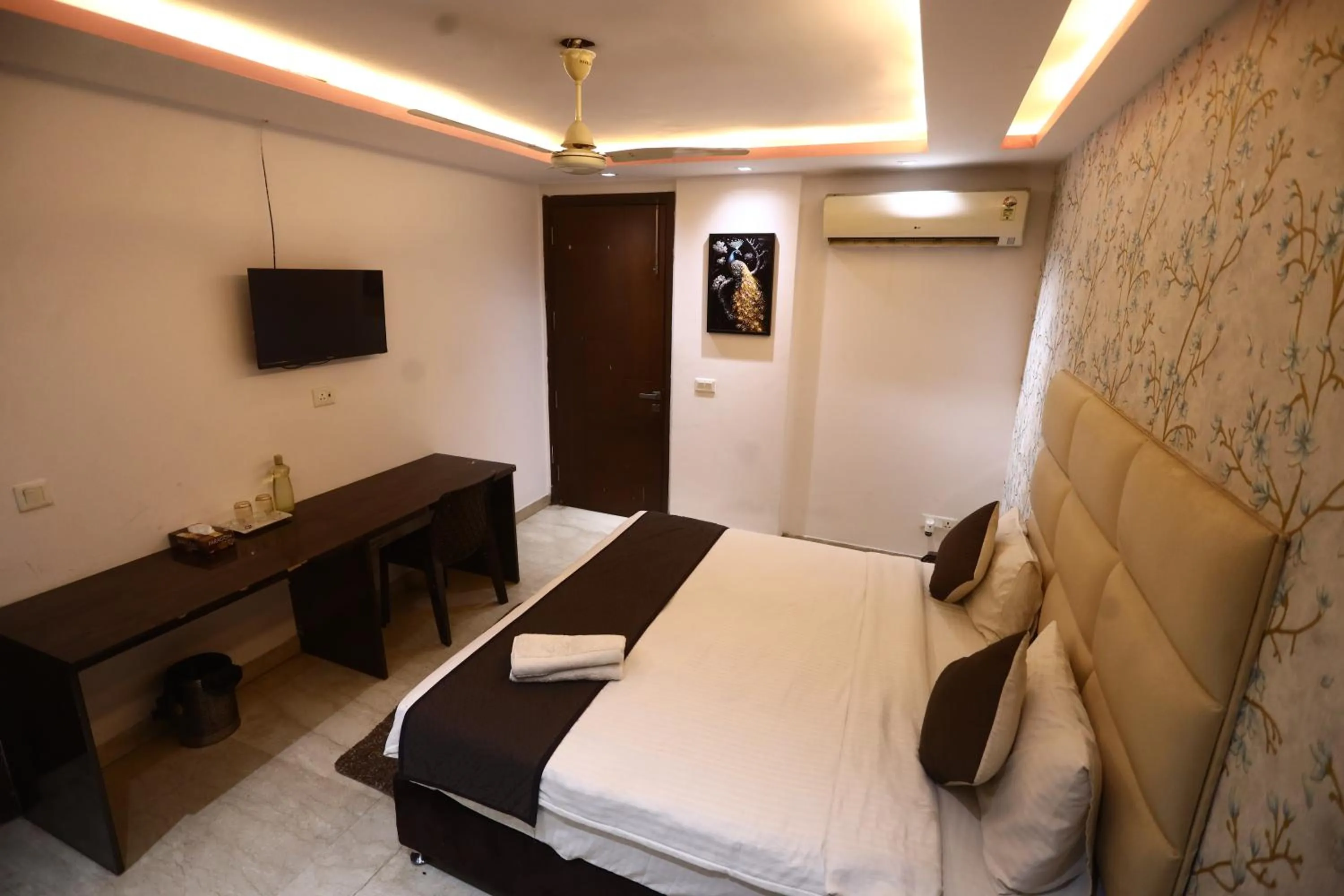 Bed in The Bed And Rock Kalkaji