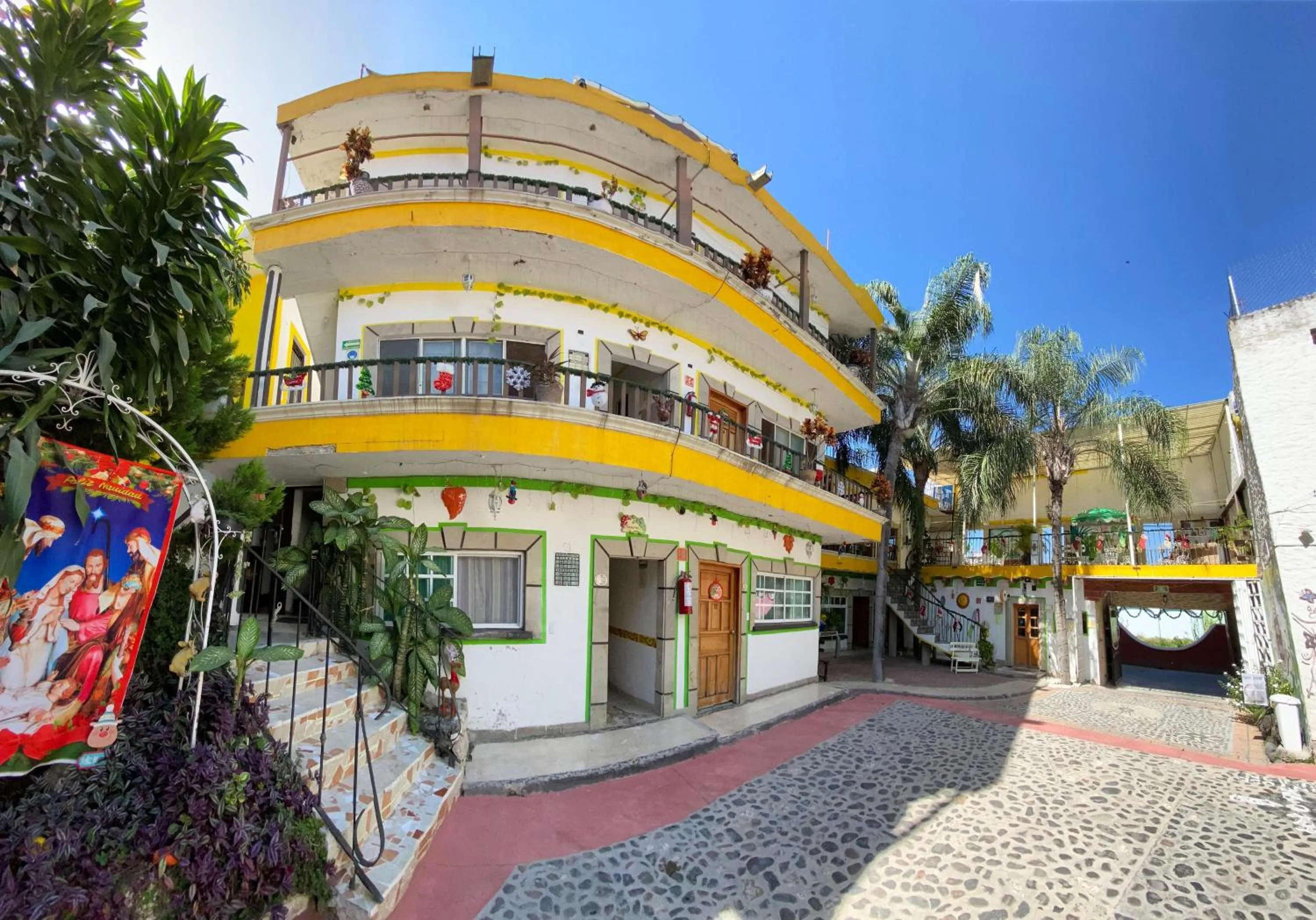 Property building in Hotel Colonial