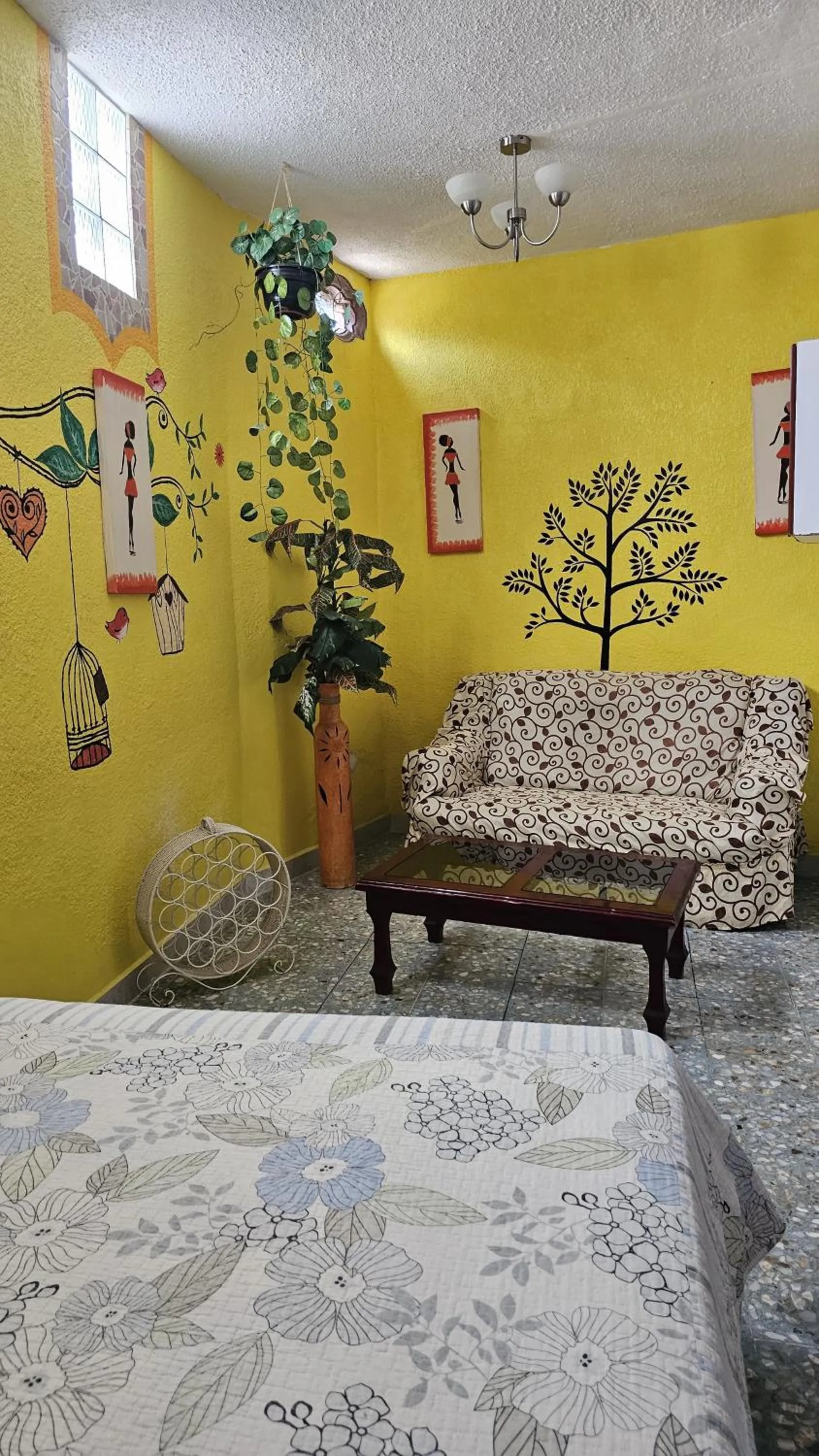 furniture, Bed in Hotel Colonial