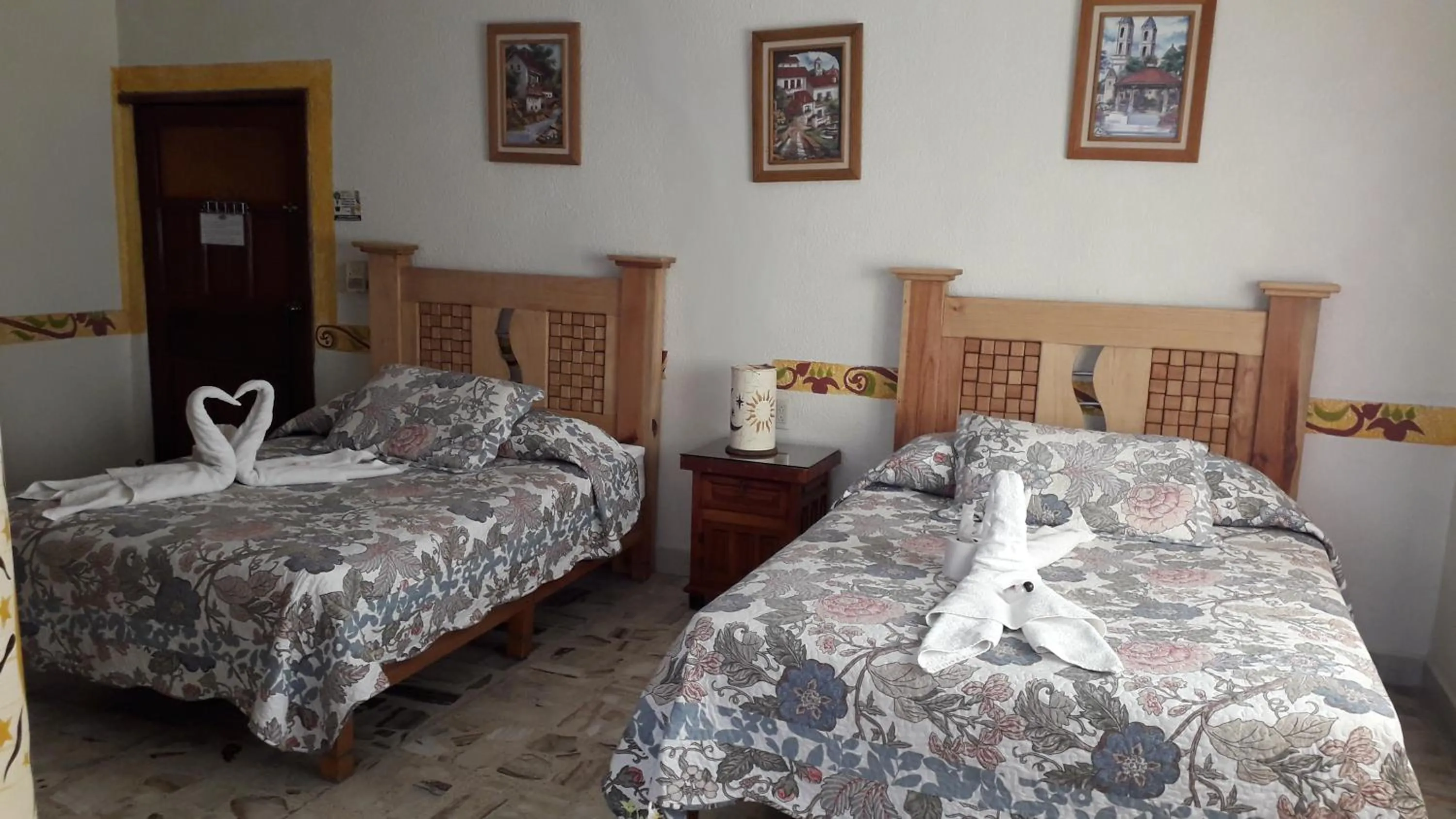 Bed in Hotel Colonial