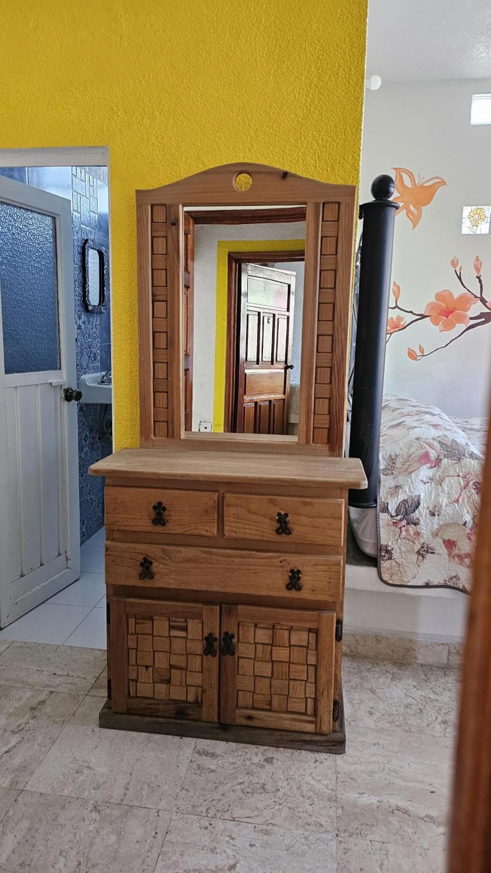 furniture in Hotel Colonial