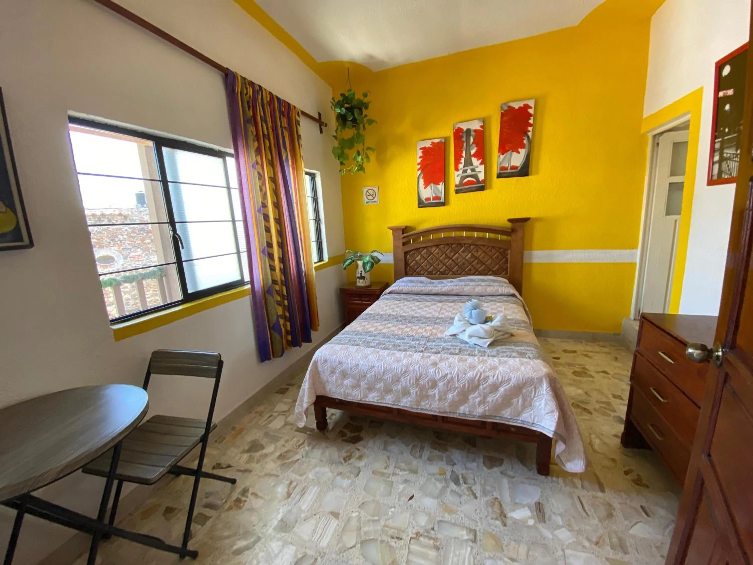 Bed in Hotel Colonial