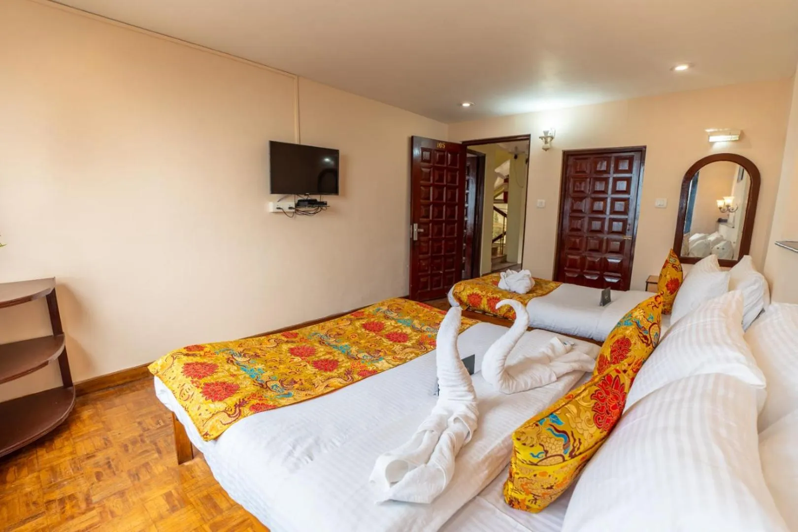 Bed in Muscatel Fairmount 100 Mts from Mall Road