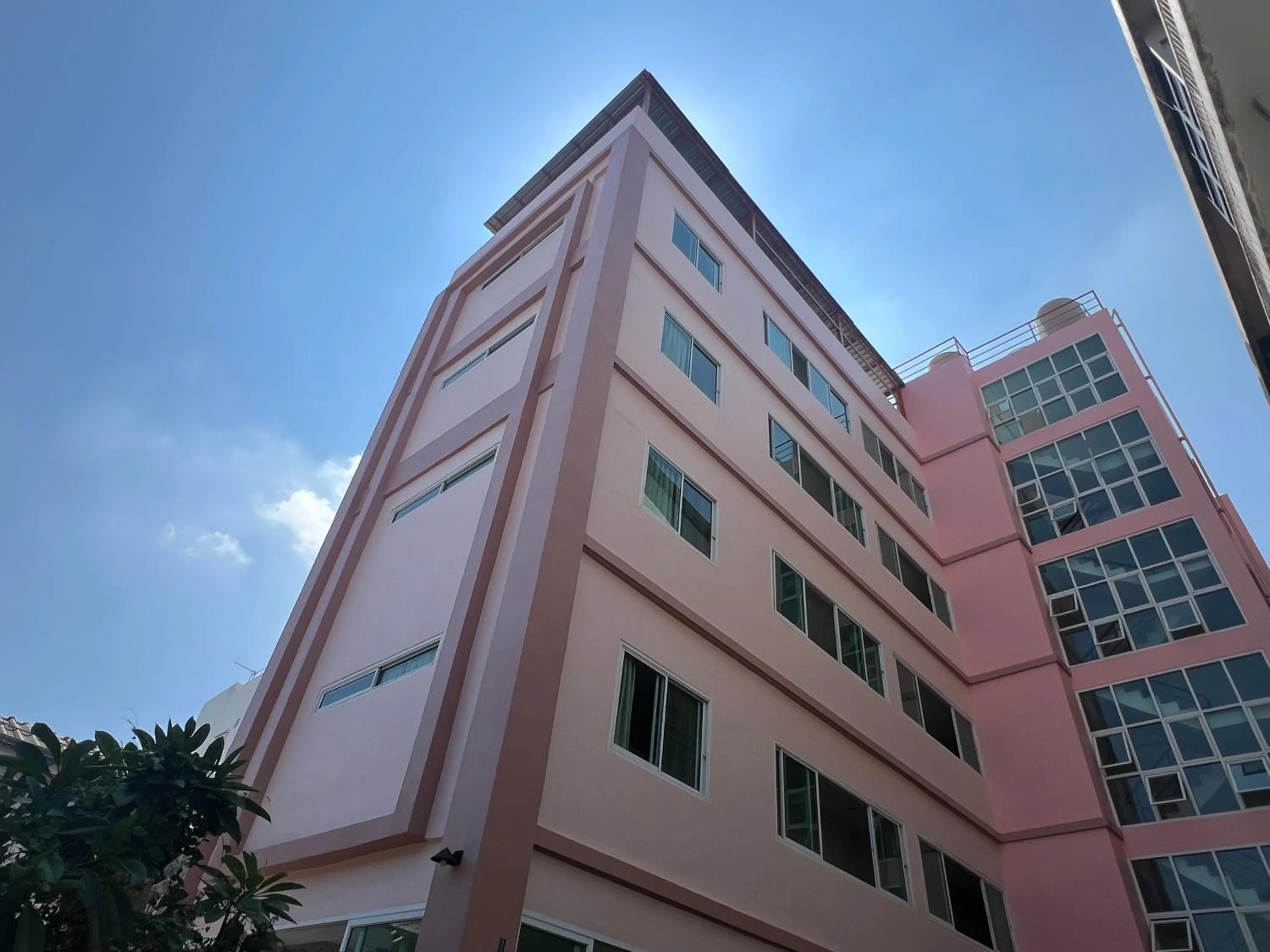 Property building in Bonita House