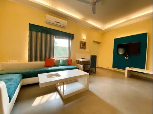 TV and multimedia, Bed in Status Club Resort