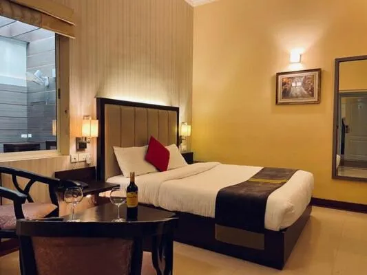 Photo of the whole room, Bed in Status Club Resort