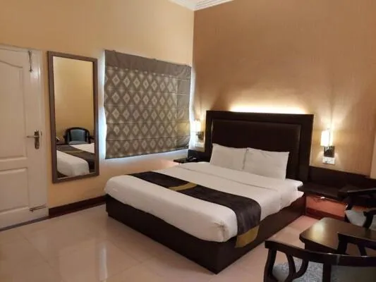 Photo of the whole room, Bed in Status Club Resort