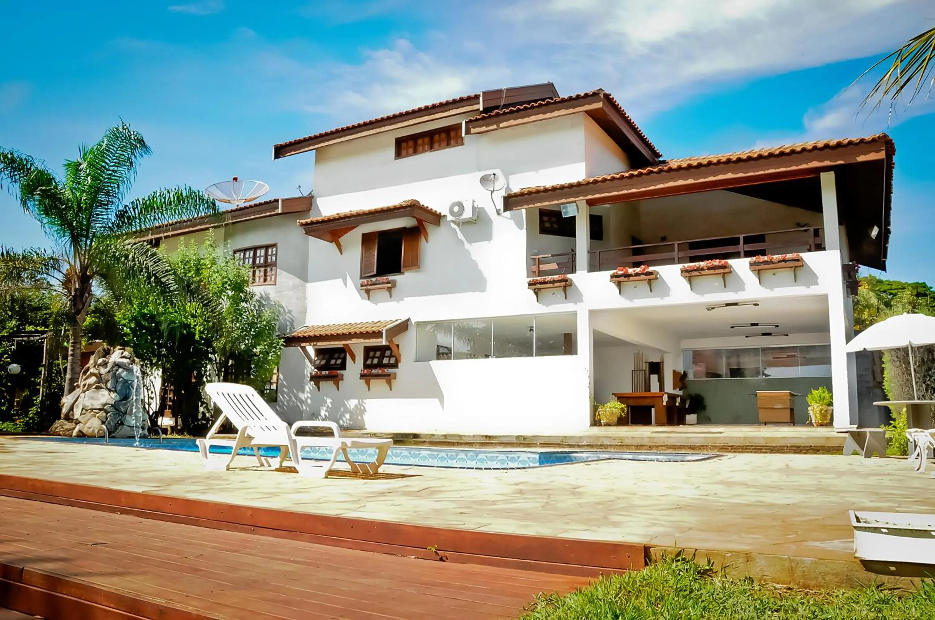 Swimming pool in Hotel Nova Odessa - OFICIAL